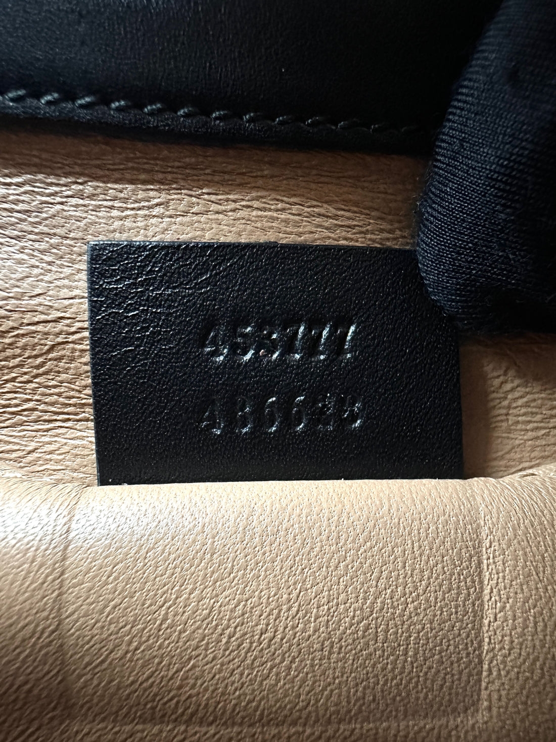 Gucci Broadway Black Pearl Studded Leather Shoulder Bag With Tiger Head Buckle GG881