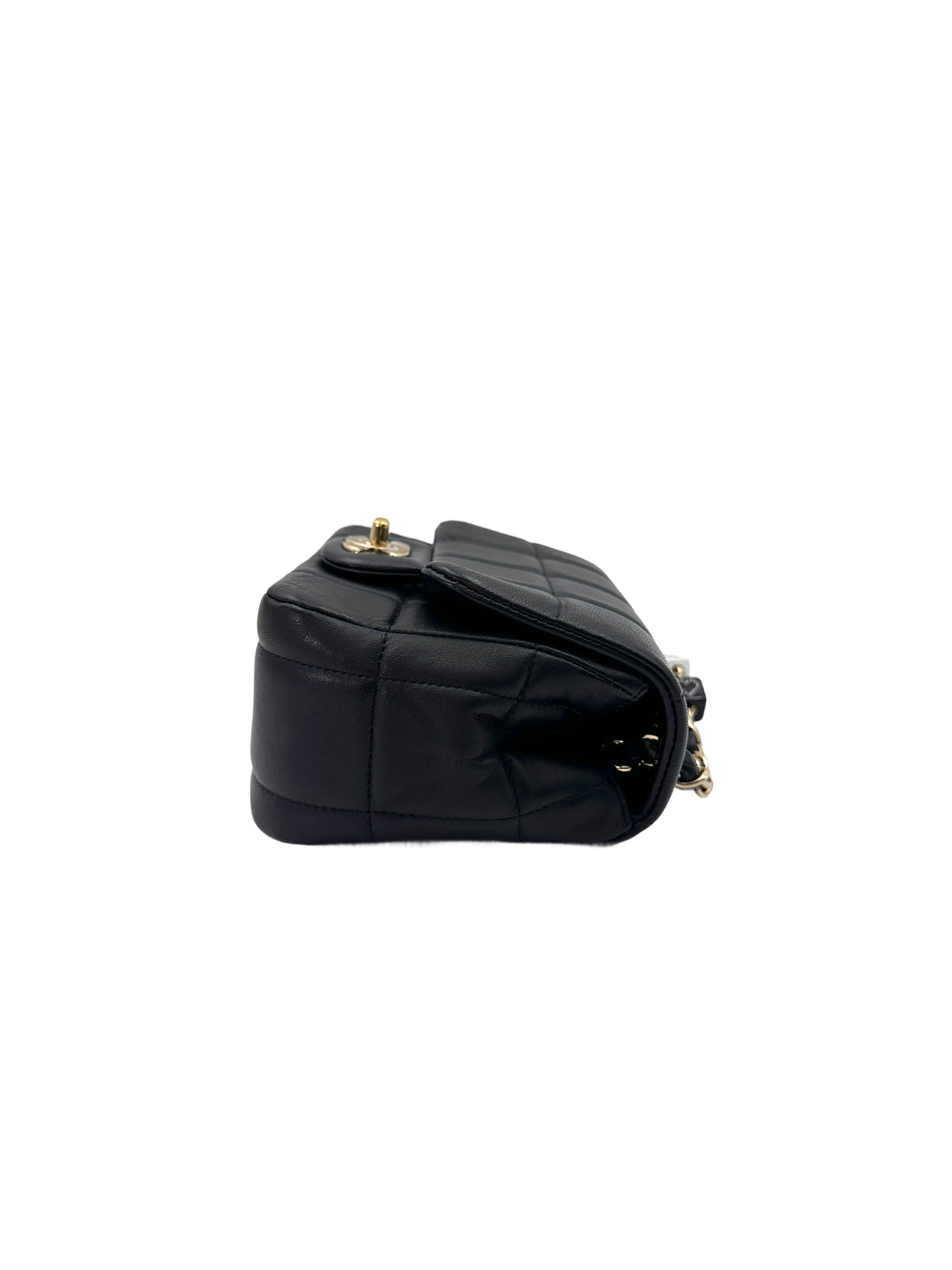 Chanel 23P Black Chocolate Bar Flap Bag With Gold Hardware(N0***71) CC1826