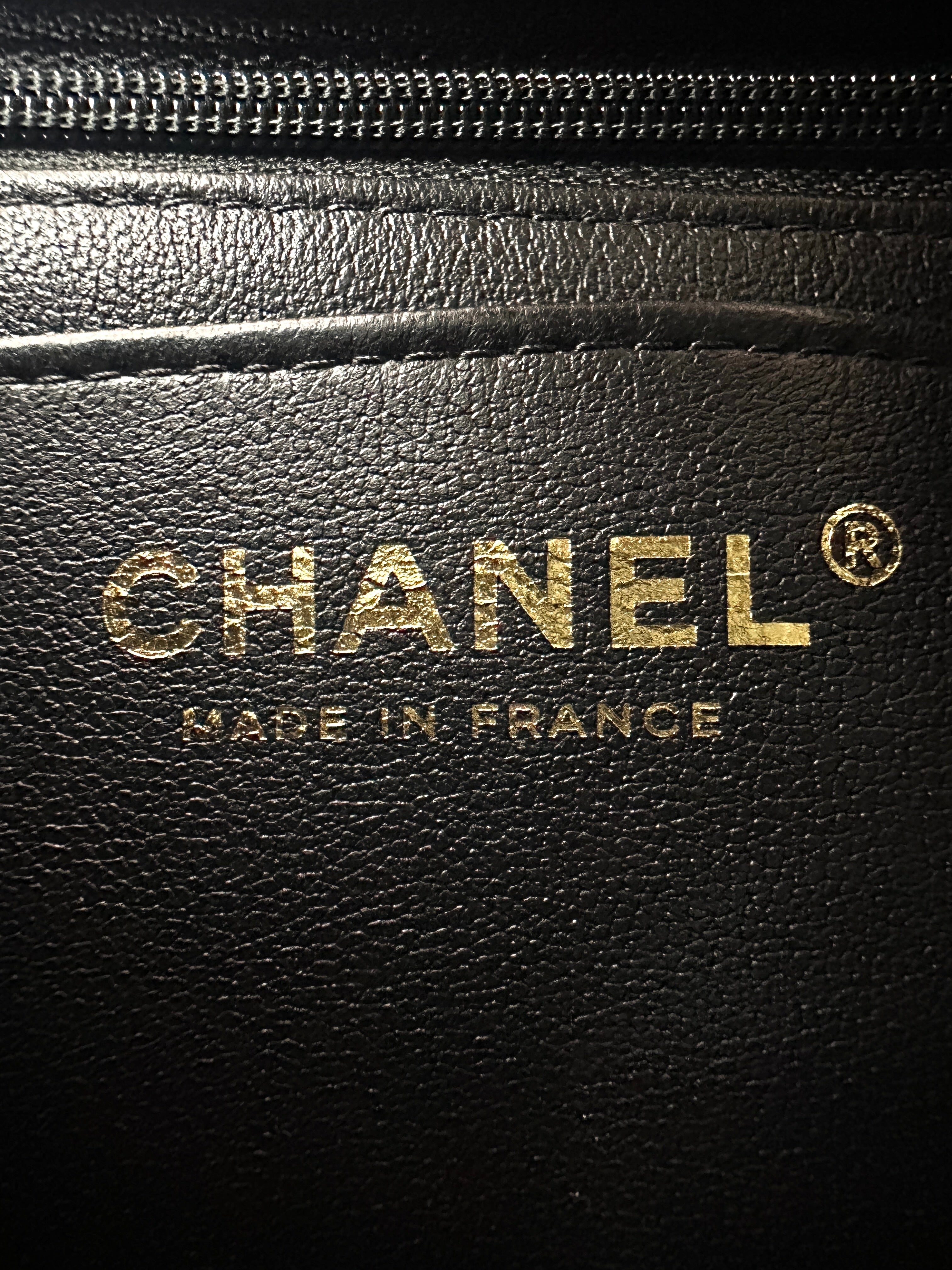 Chanel 23P Black Chocolate Bar Flap Bag With Gold Hardware(N0***71) CC1826