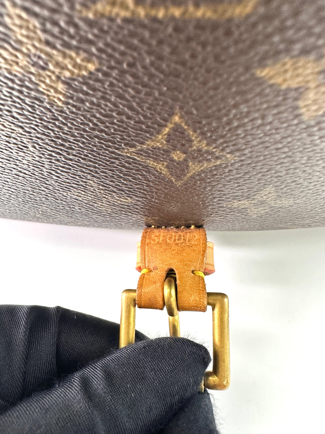 Louis Vuitton Sologne Monogram Canvas Shoulder Bag LV2495