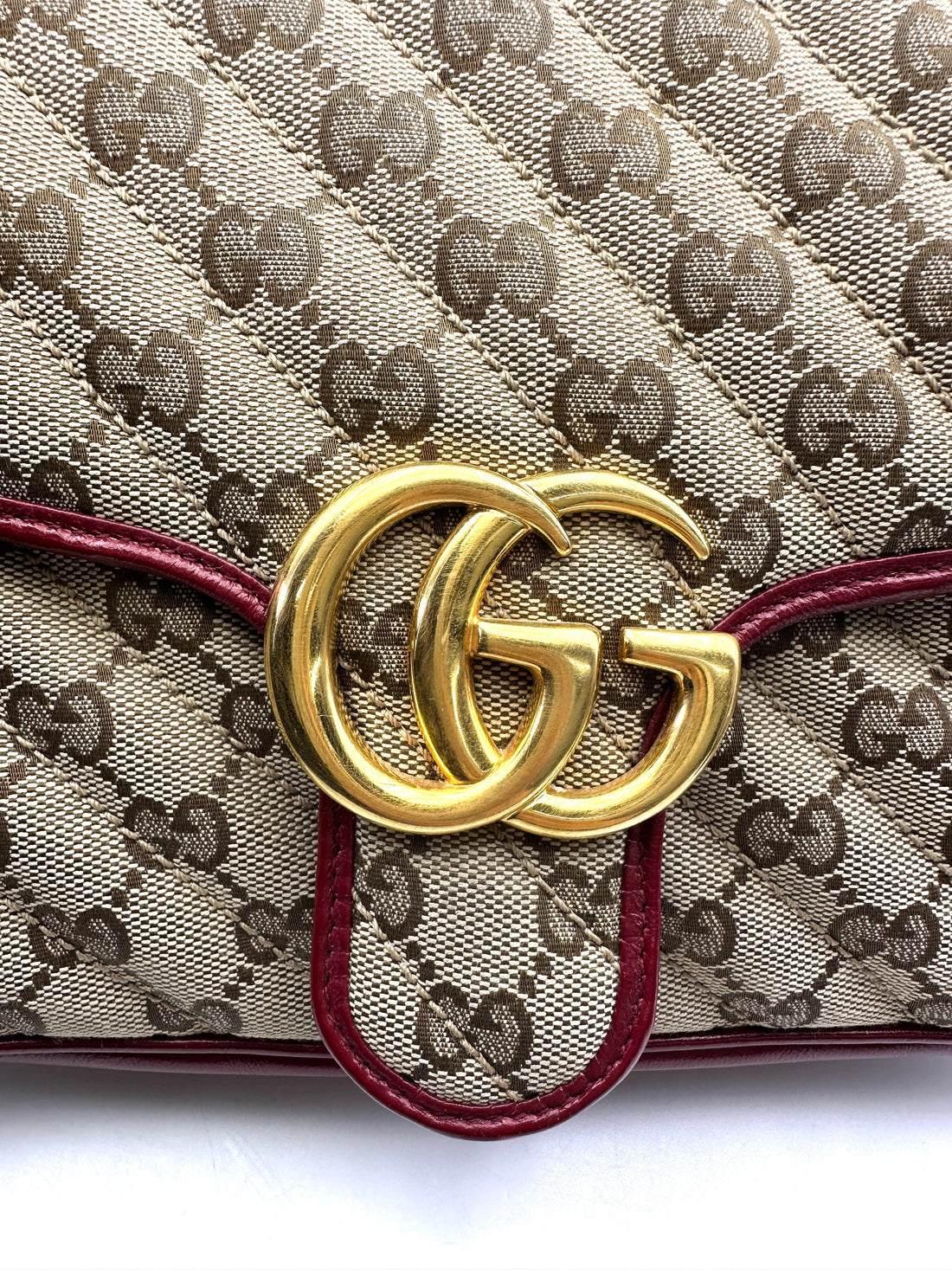 Gucci GG Marmont Beige Canvas Shoulder Bag With Red Trim GG887