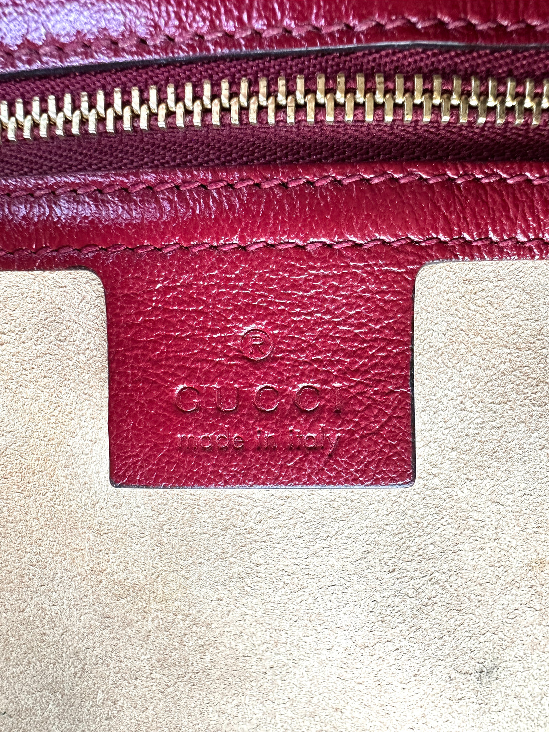 Gucci GG Marmont Beige Canvas Shoulder Bag With Red Trim GG887