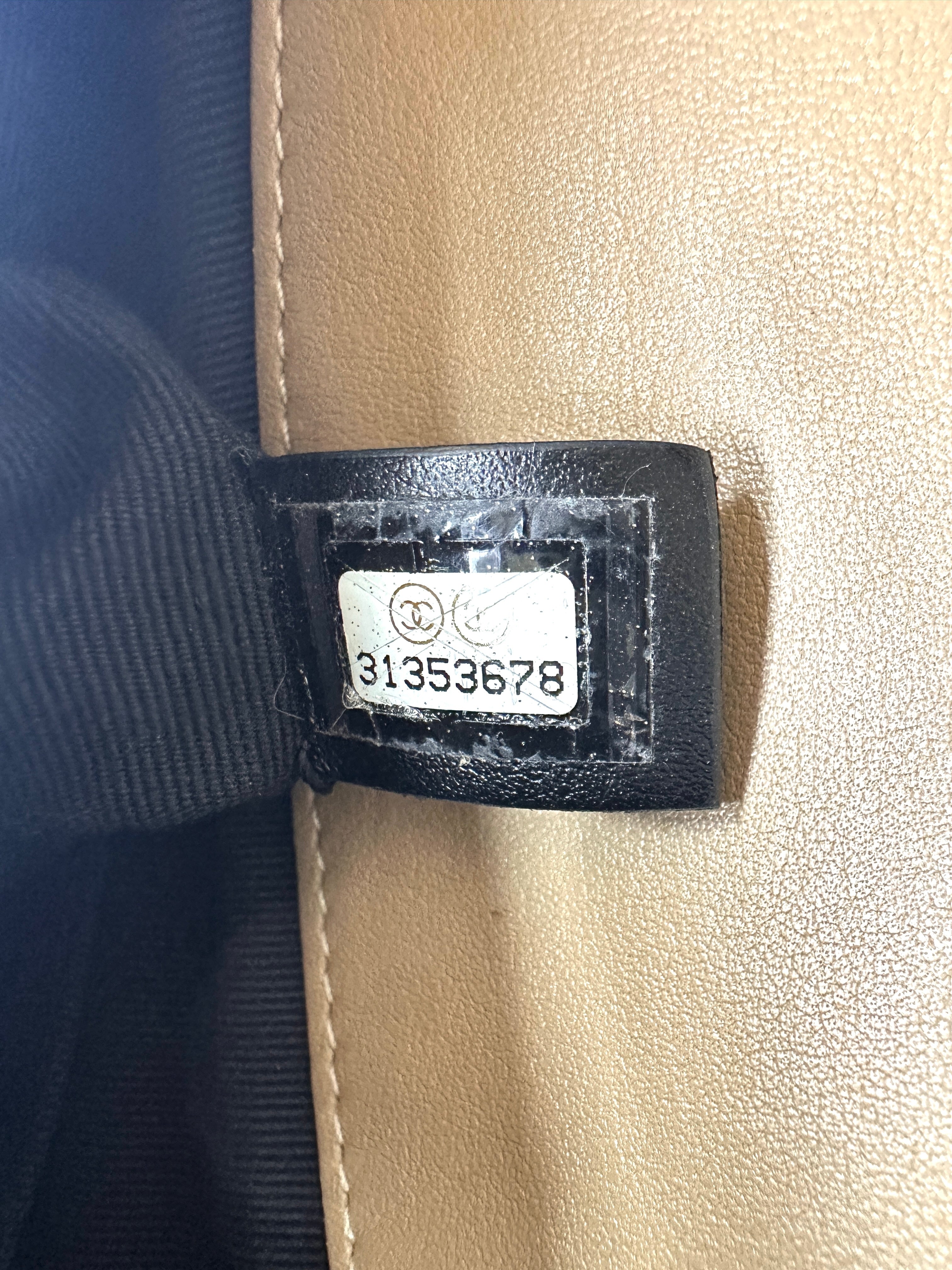 Chanel 21S Beige Quilted Leather Hobo Bag(31***78) IRIS188