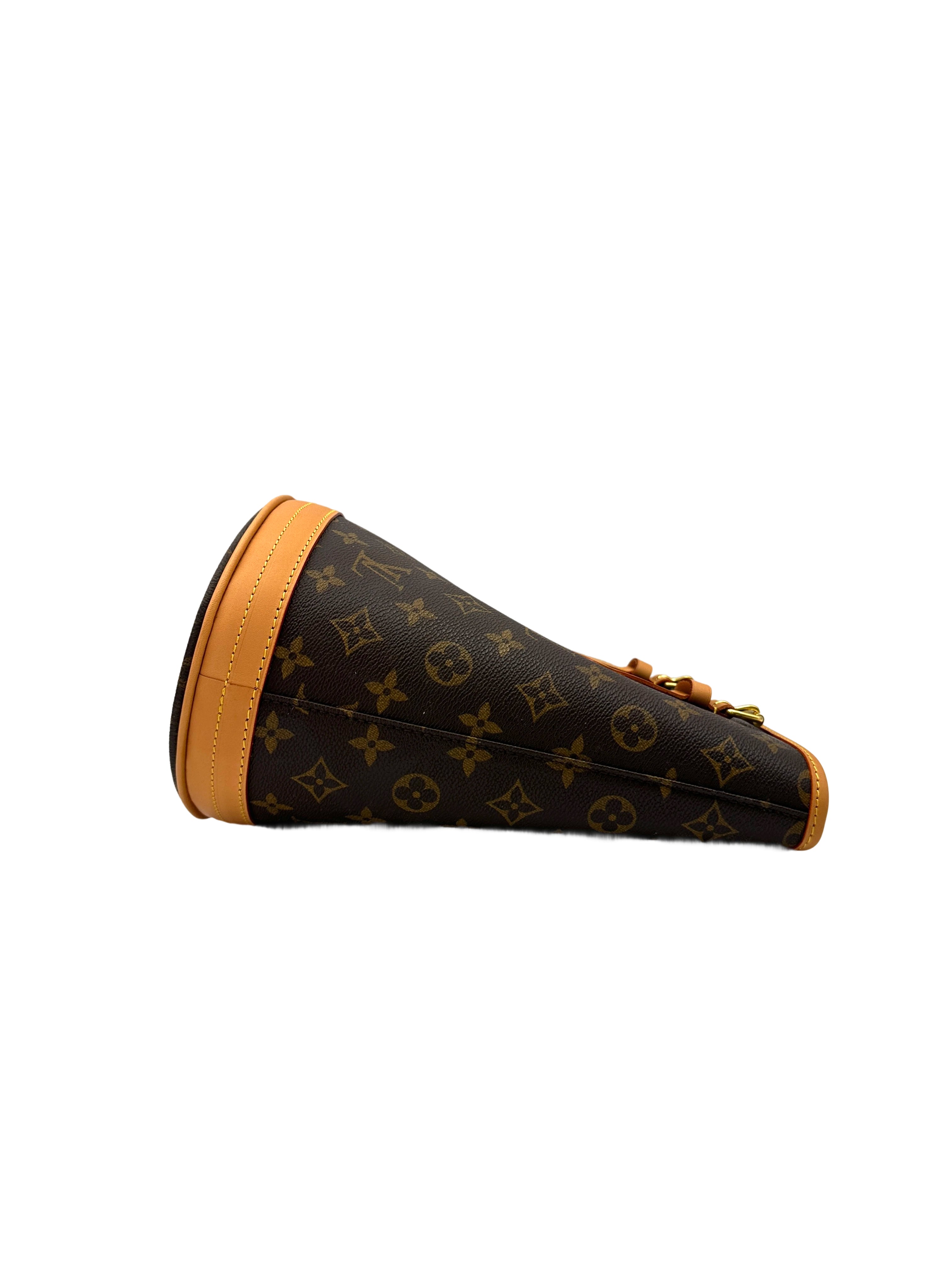 Louis Vuitton Petit Bucket 23 Monogram Canvas Shoulder Bag LV2500