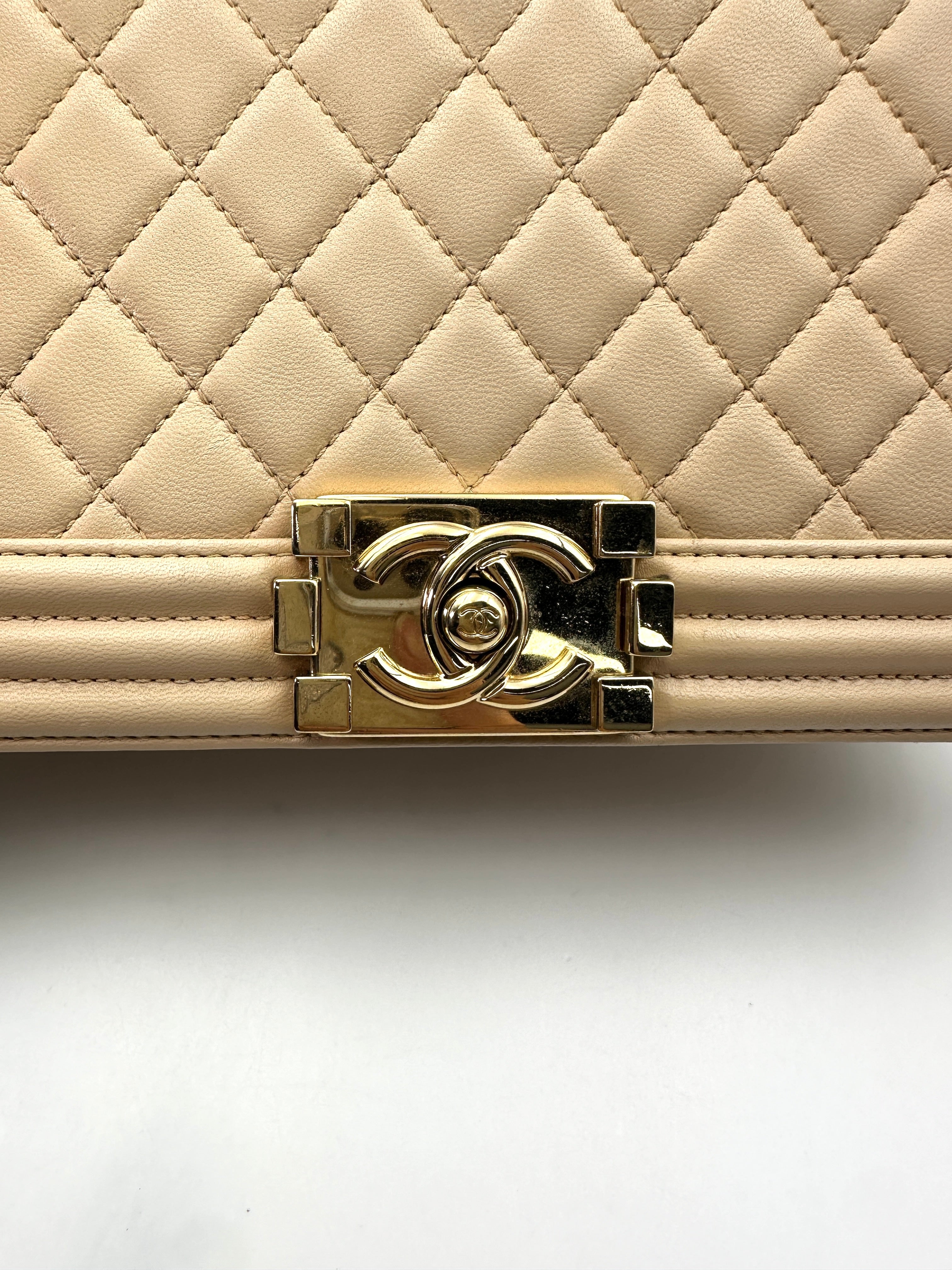 Chanel LeBoy White Quilted Leather Flap Bag With Gold Buckle(24***08) CC1835