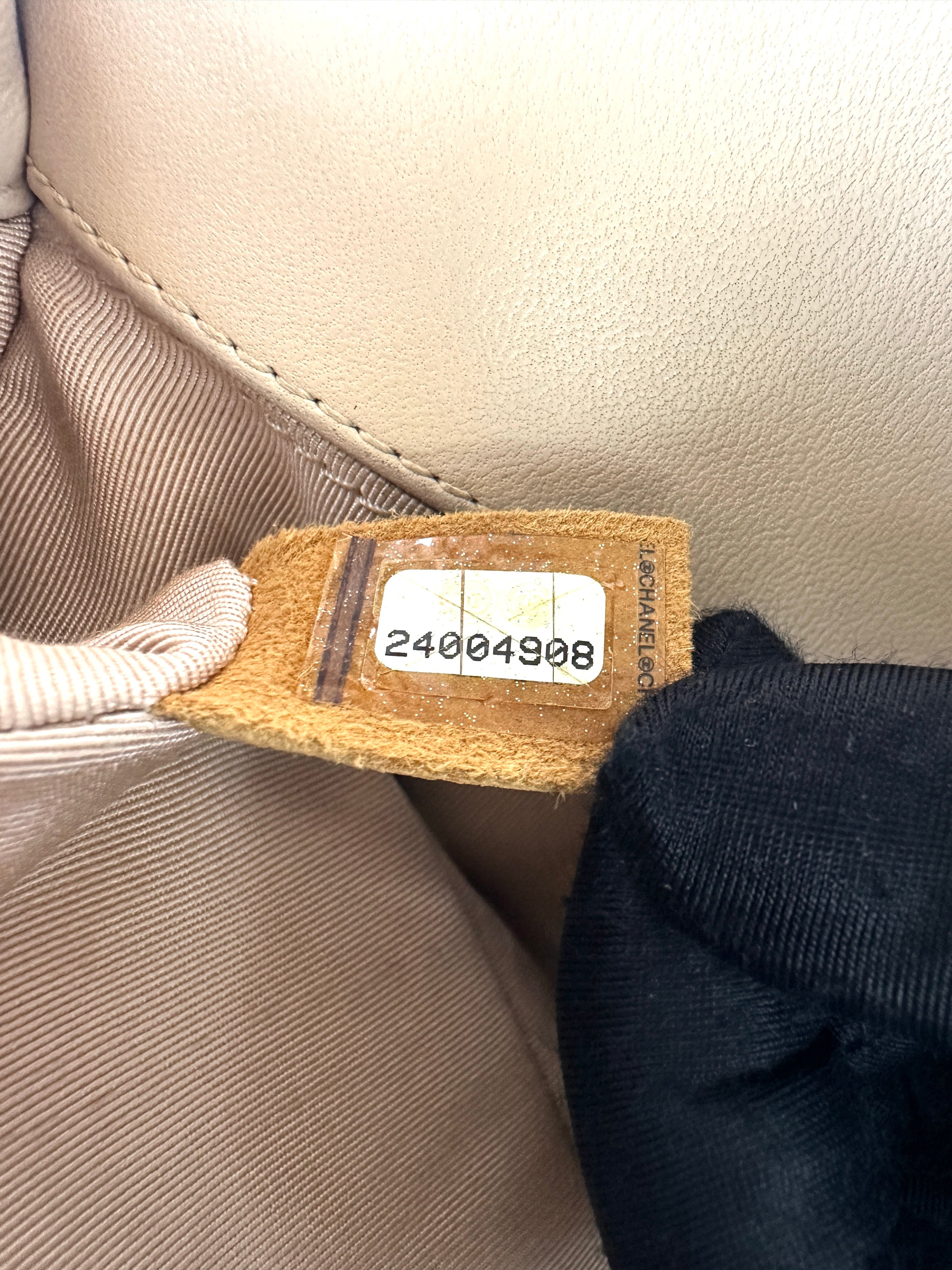 Chanel LeBoy White Quilted Leather Flap Bag With Gold Buckle(24***08) CC1835