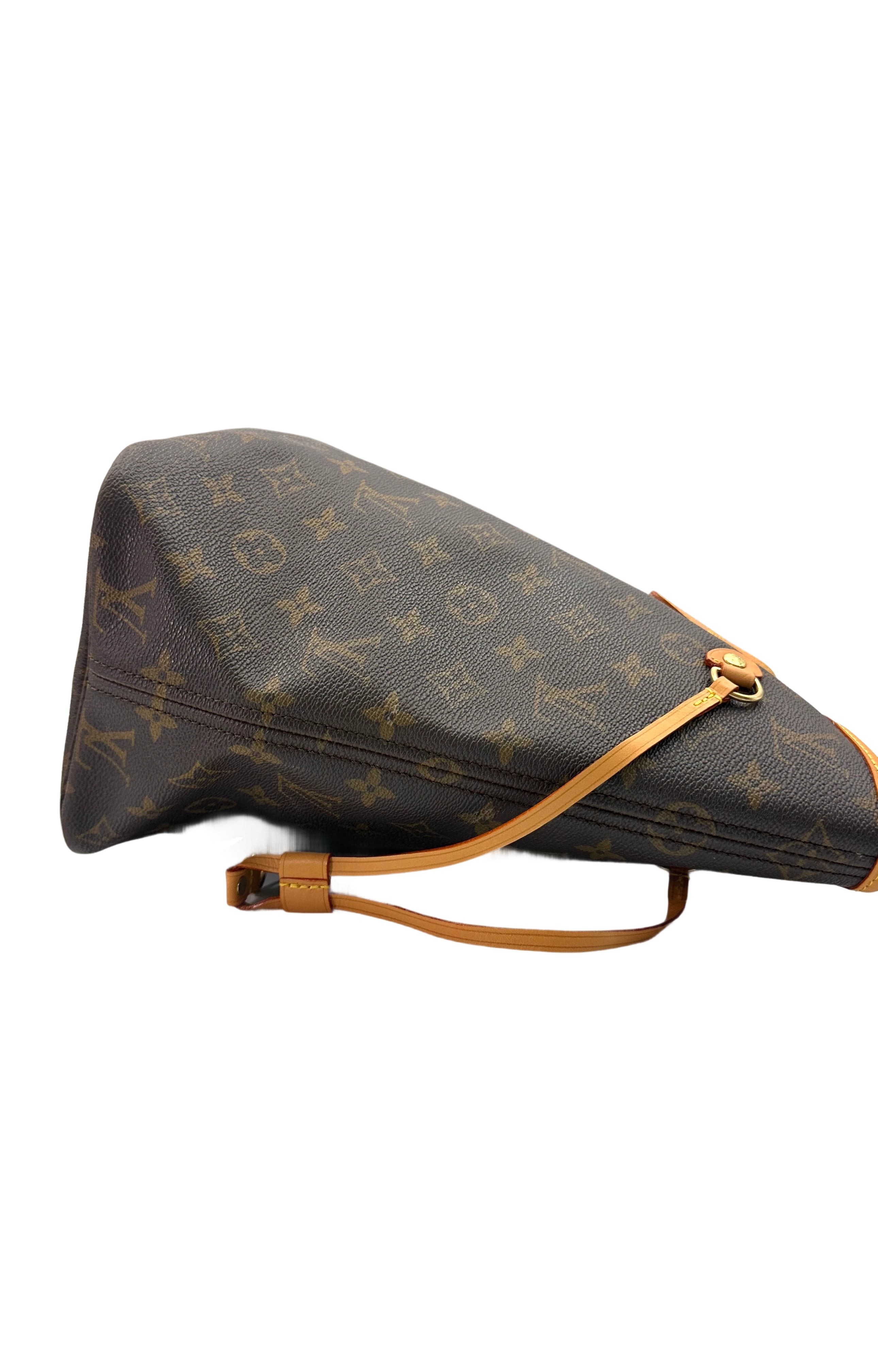 Louis Vuitton Neverfull Monogram Canvas Shoulder Bag LV2498