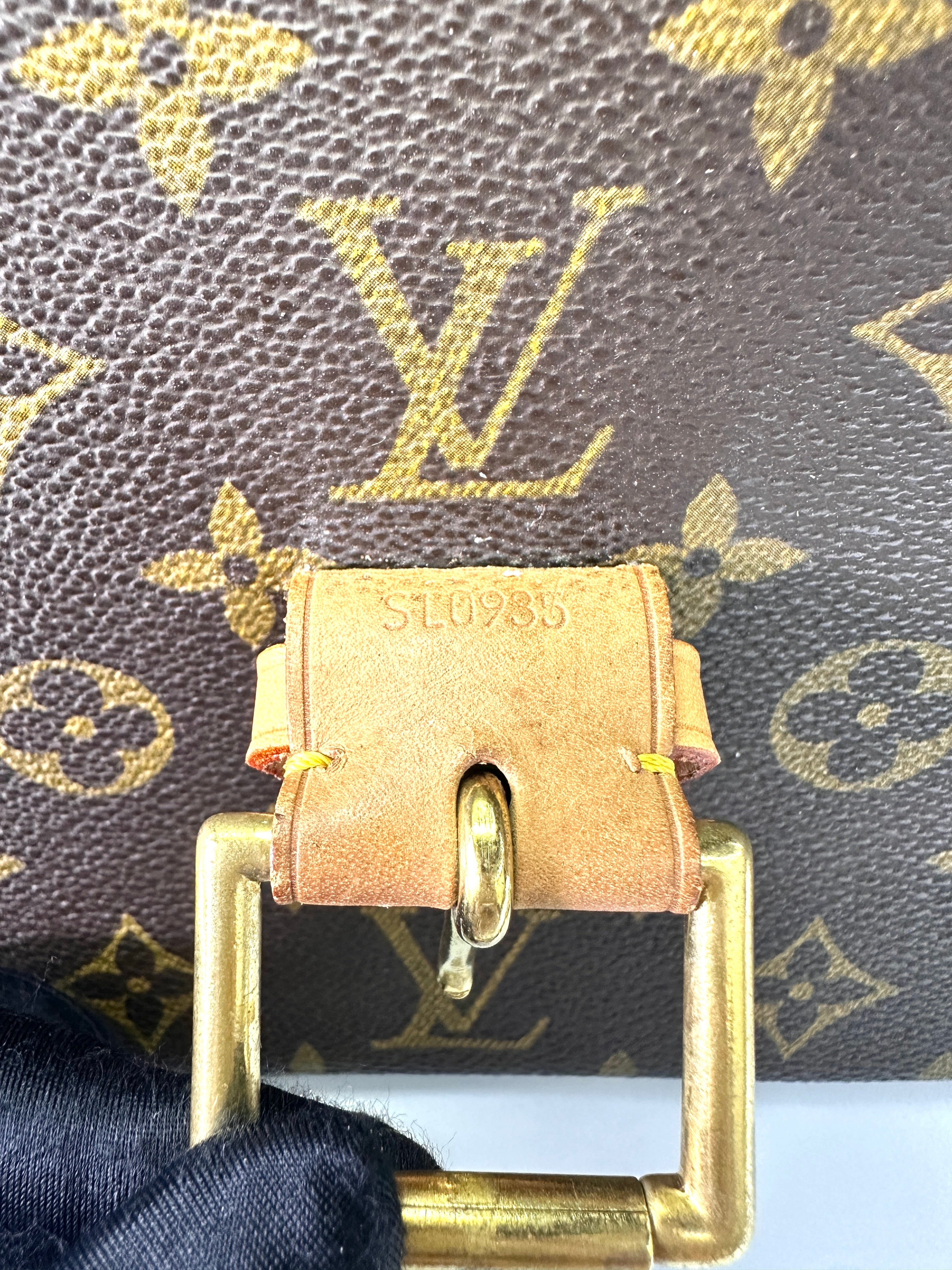 Louis Vuitton Beverly Monogram Canvas Shoulder Bag LV2496