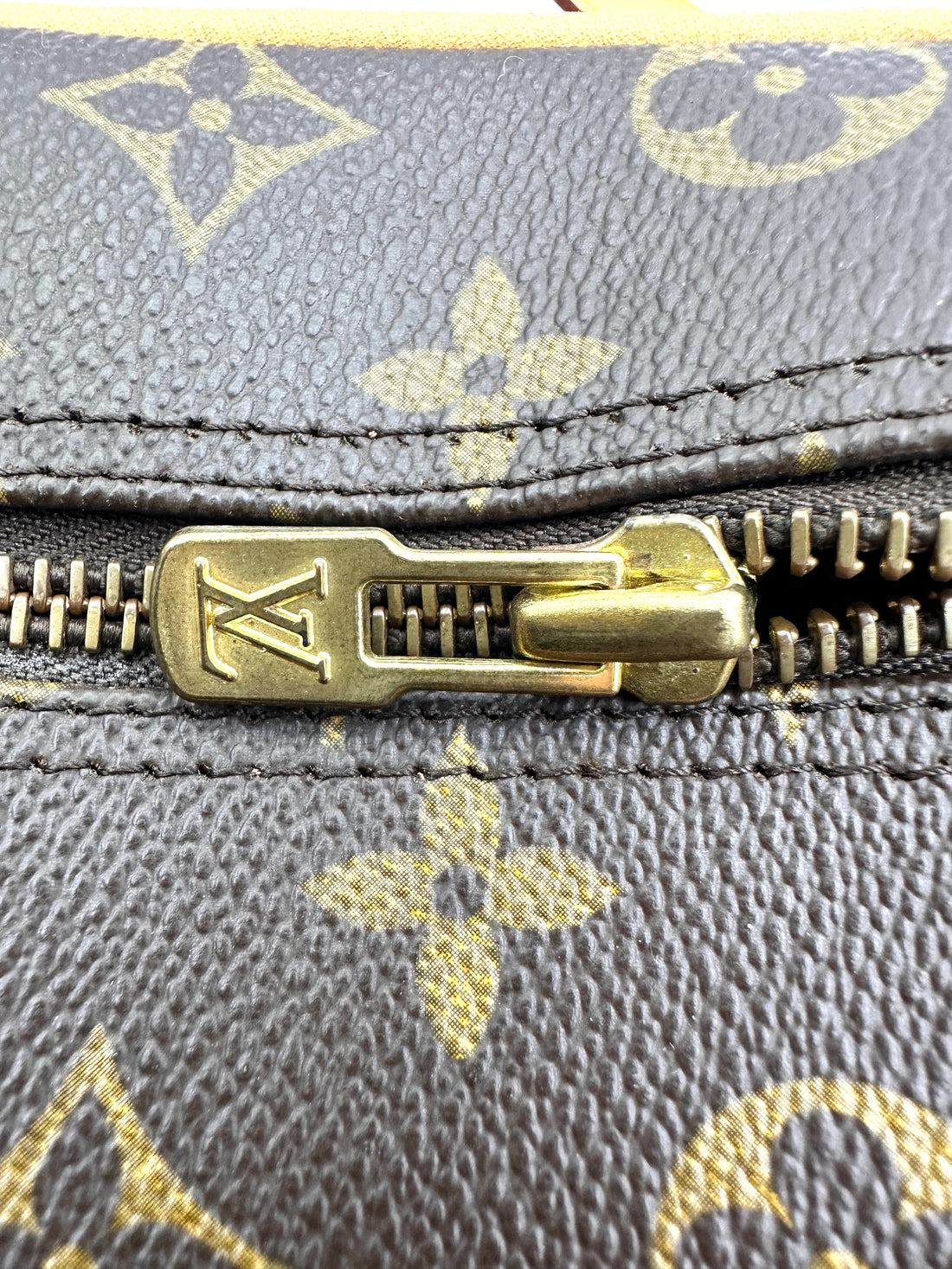 Louis Vuitton Boulogne Monogram Canvas Shoulder Bag LV2497