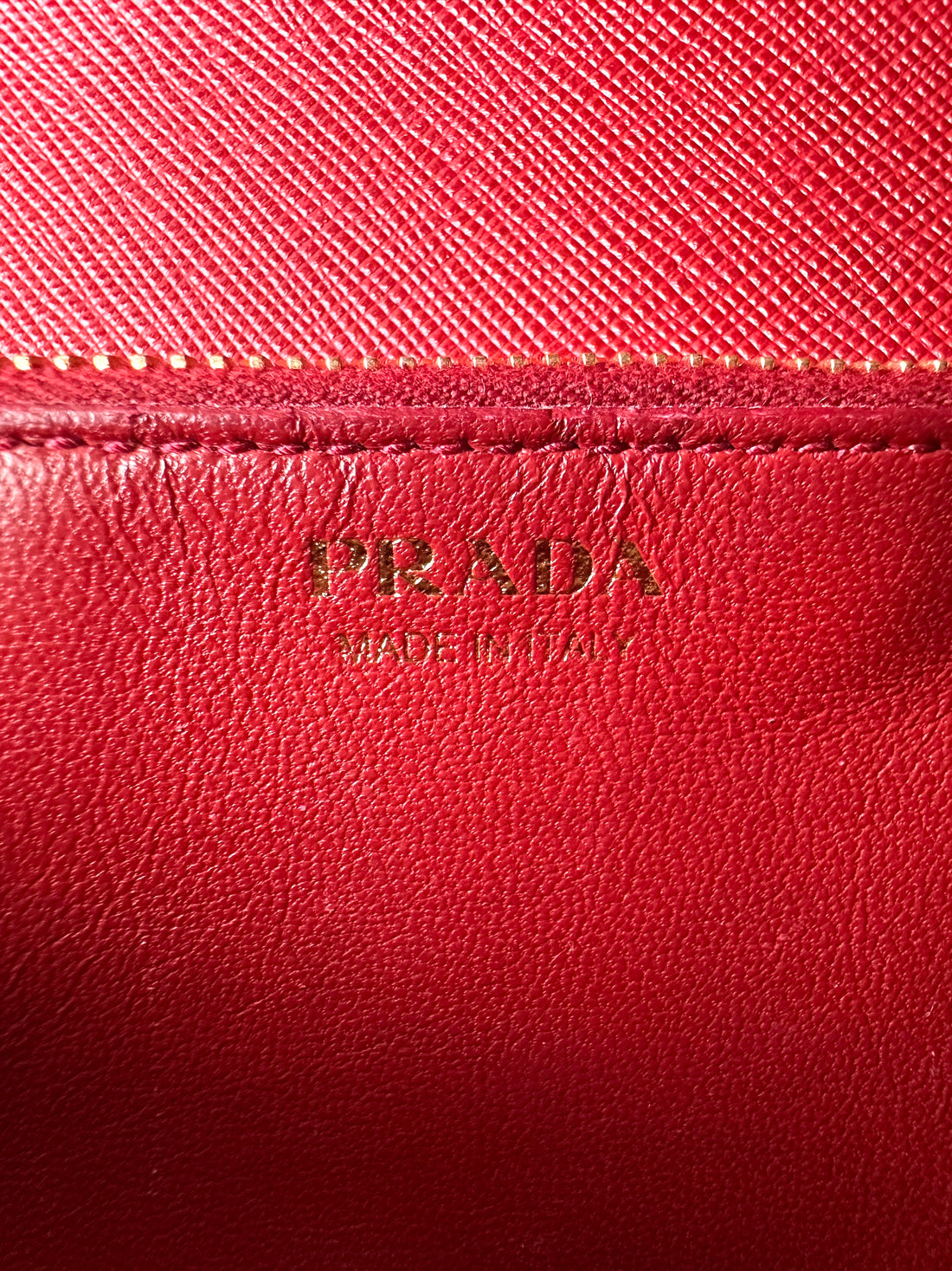 Prada Monochrome Red Saffiano Lux Wallet On Chain PR291