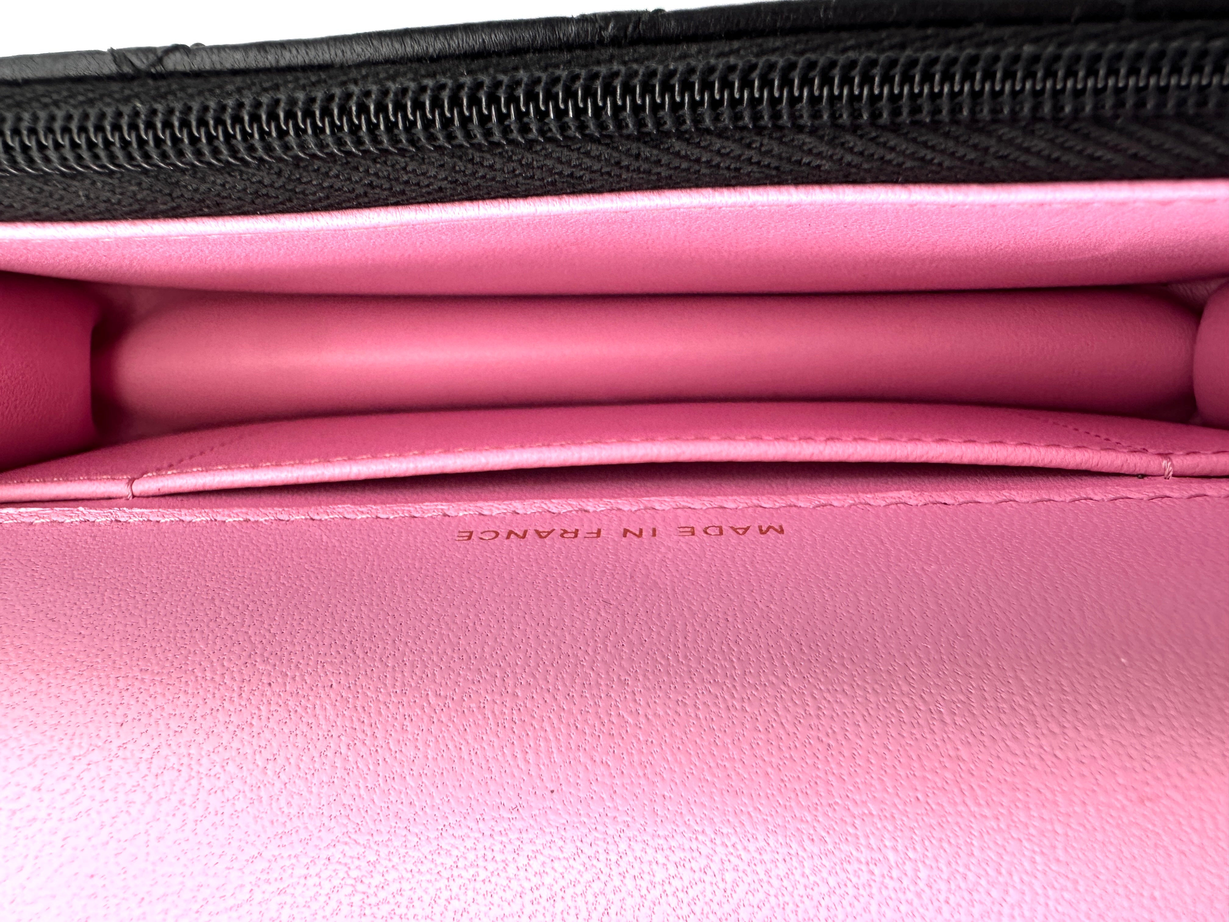 Chanel Black Quilted Leather Pink Top Handle Bag(C8***04) IRIS192