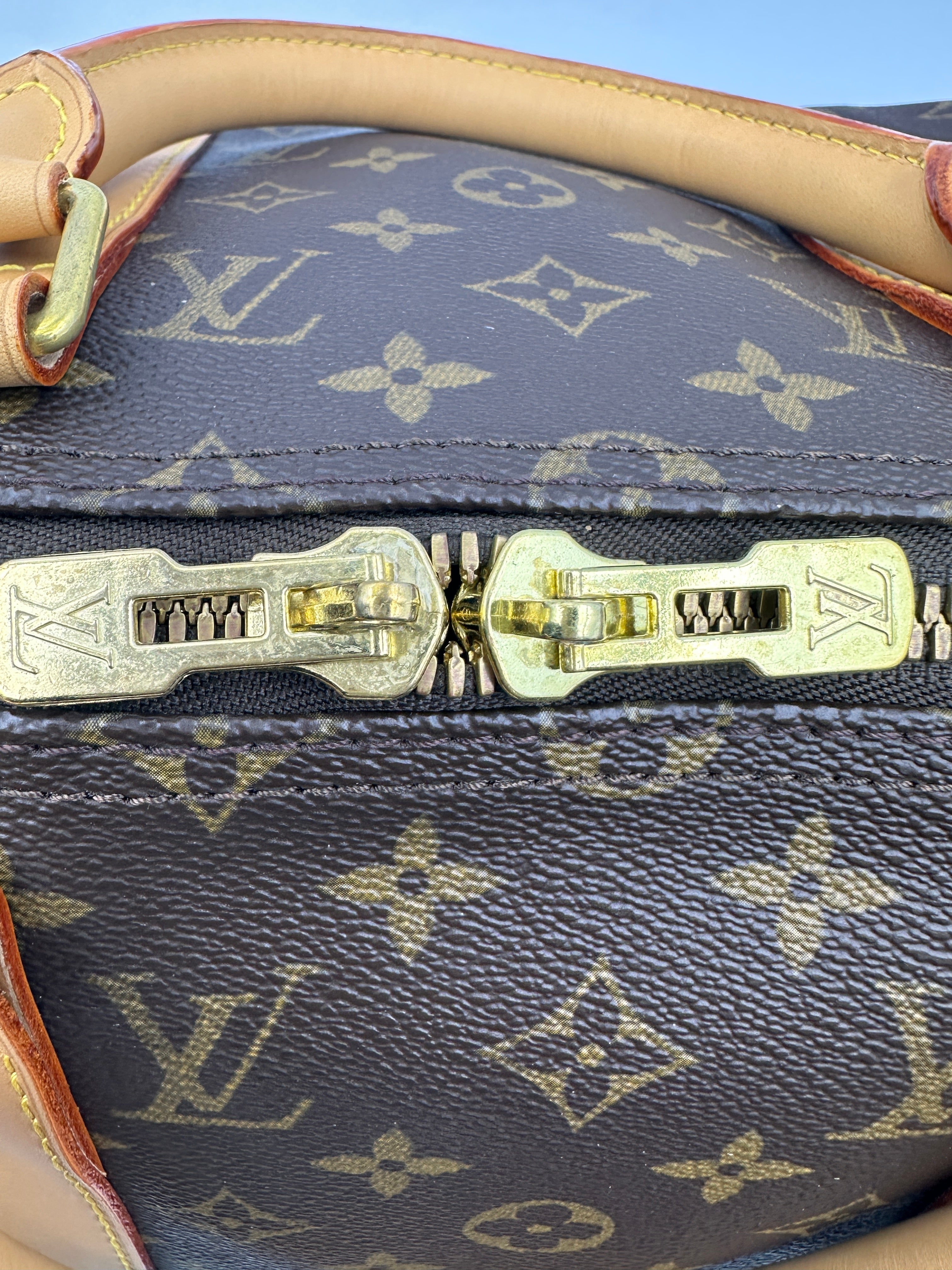 Louis Vuitton Keepall Monogram Canvas Handle Bag LV2523