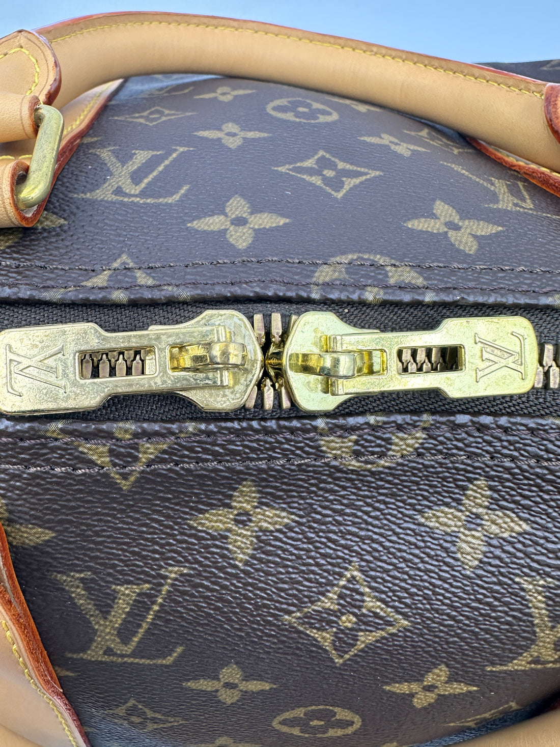 Louis Vuitton Keepall Monogram Canvas Handle Bag LV2523