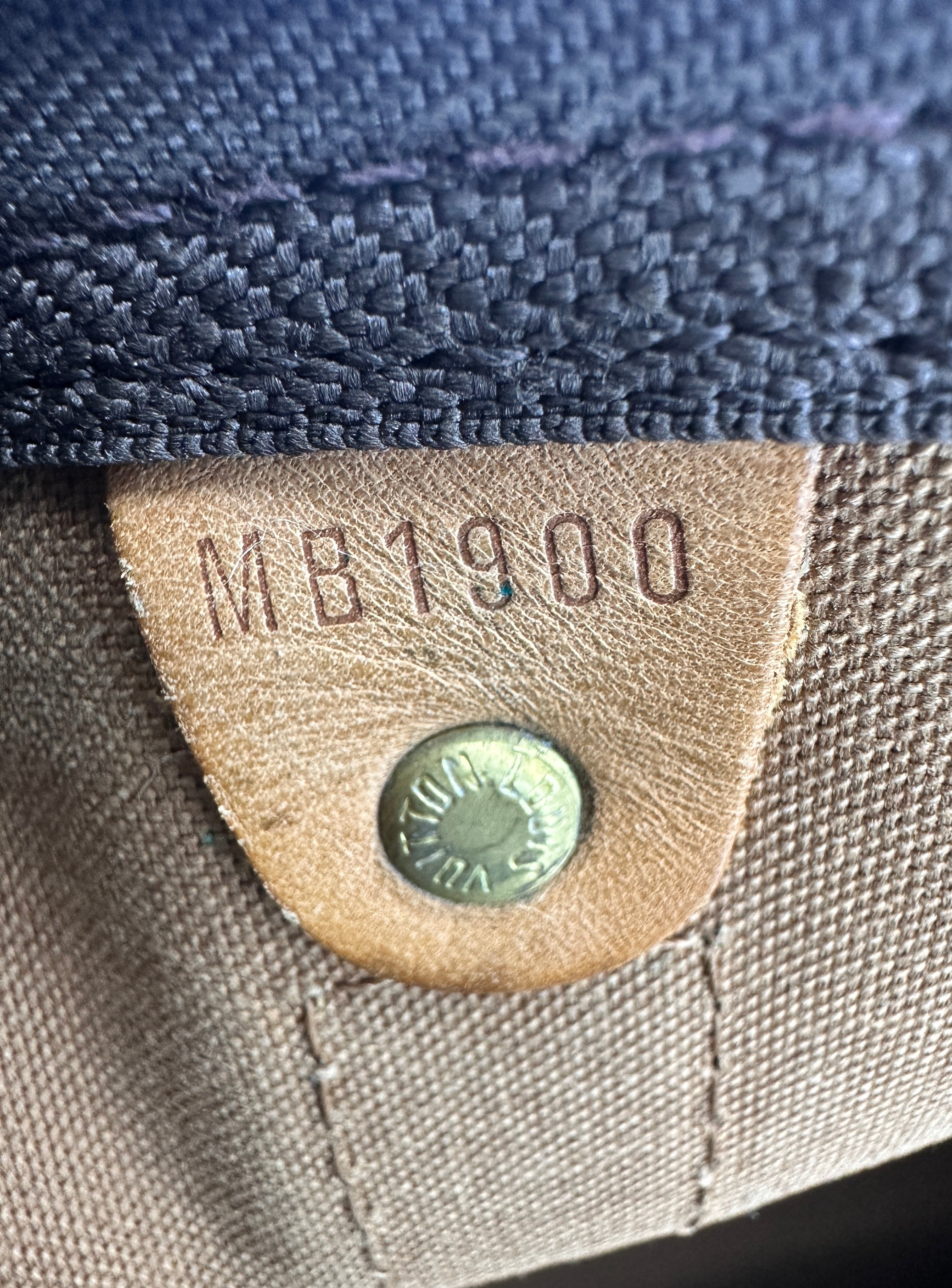 Louis Vuitton Keepall Monogram Canvas Handle Bag LV2523