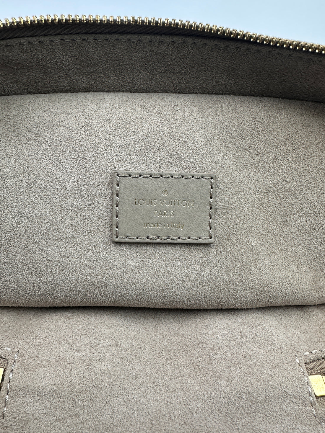 Louis Vuitton Vanity PM Beige Monogram Empreinte Leather Handle Bag LV2526