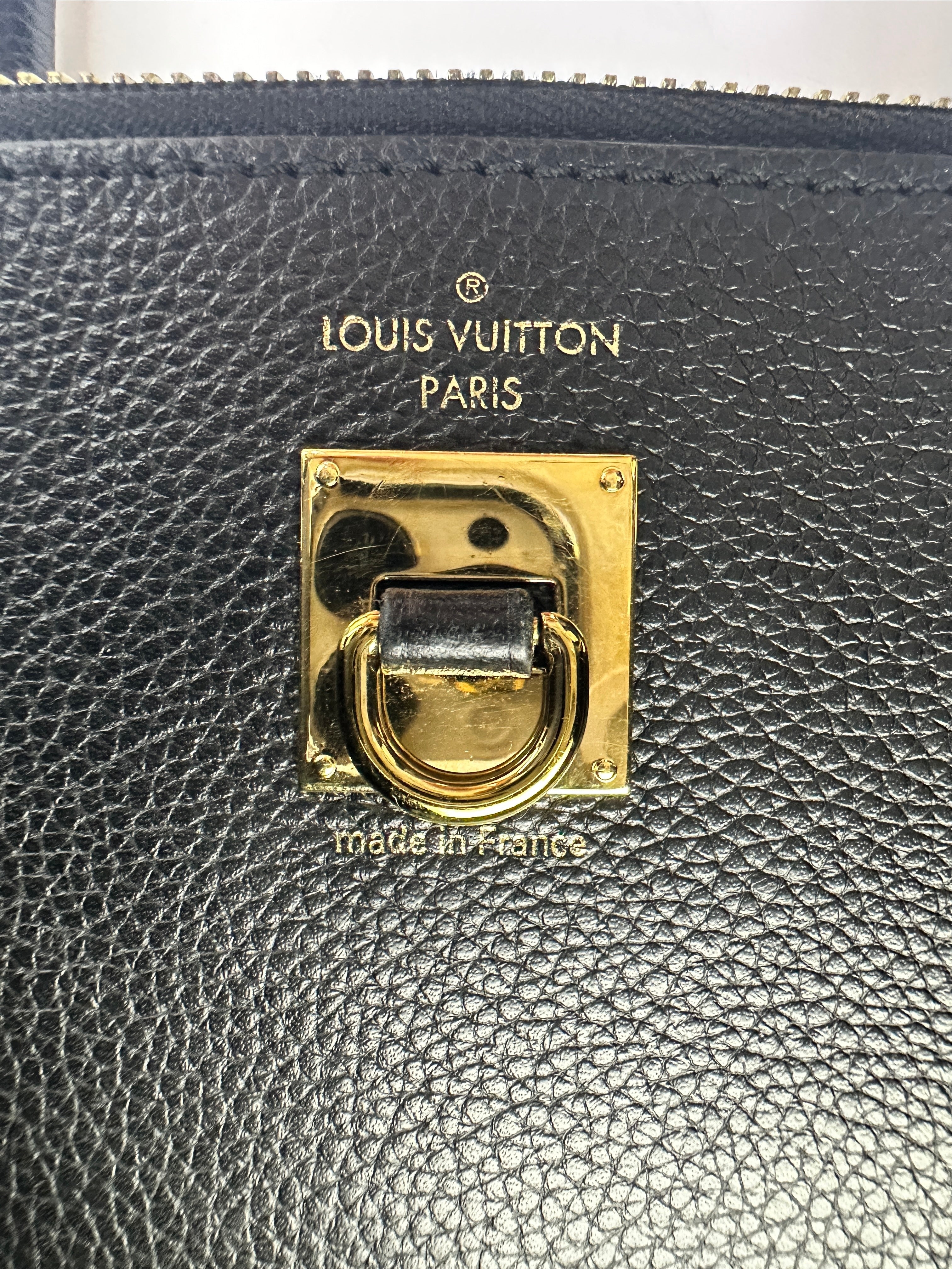 Louis Vuitton City Steamer PM Black Grained Leather Handle Bag LV2529