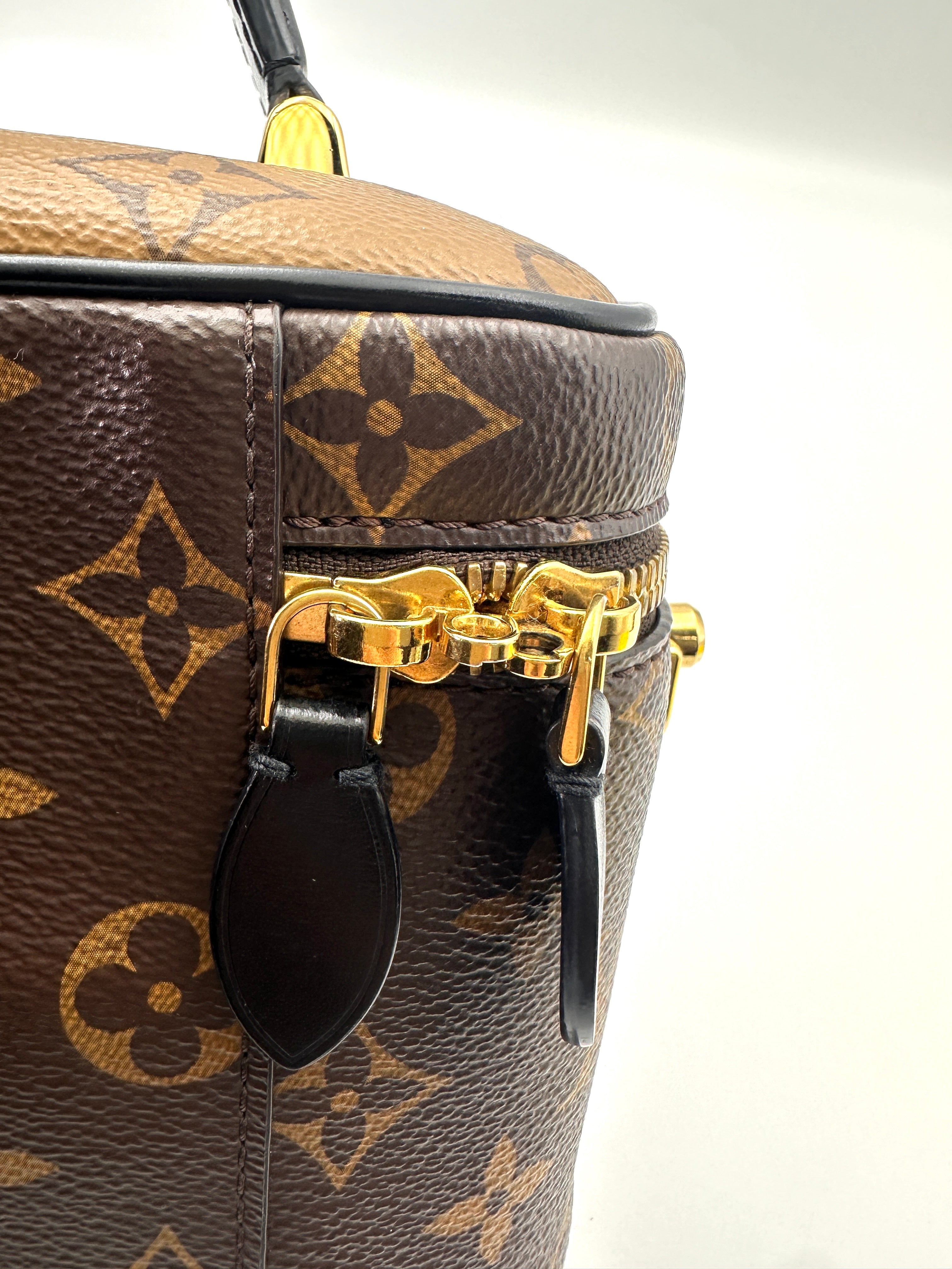 Louis Vuitton Vanity PM Monogram Reverse Canvas Handle Bag LV2524
