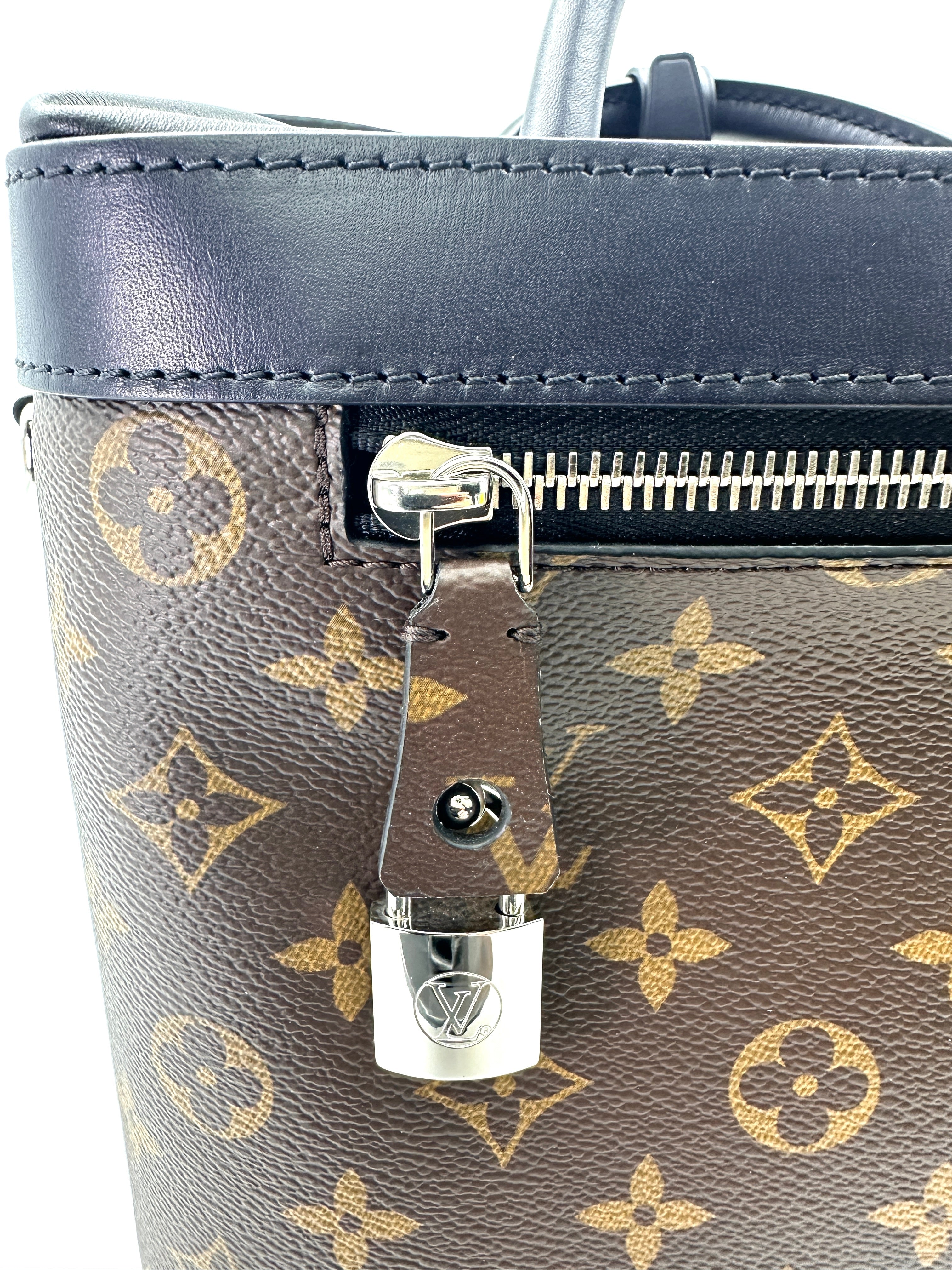 Louis Vuitton City Cruiser Monogram Canvas Handle Bag LV2525