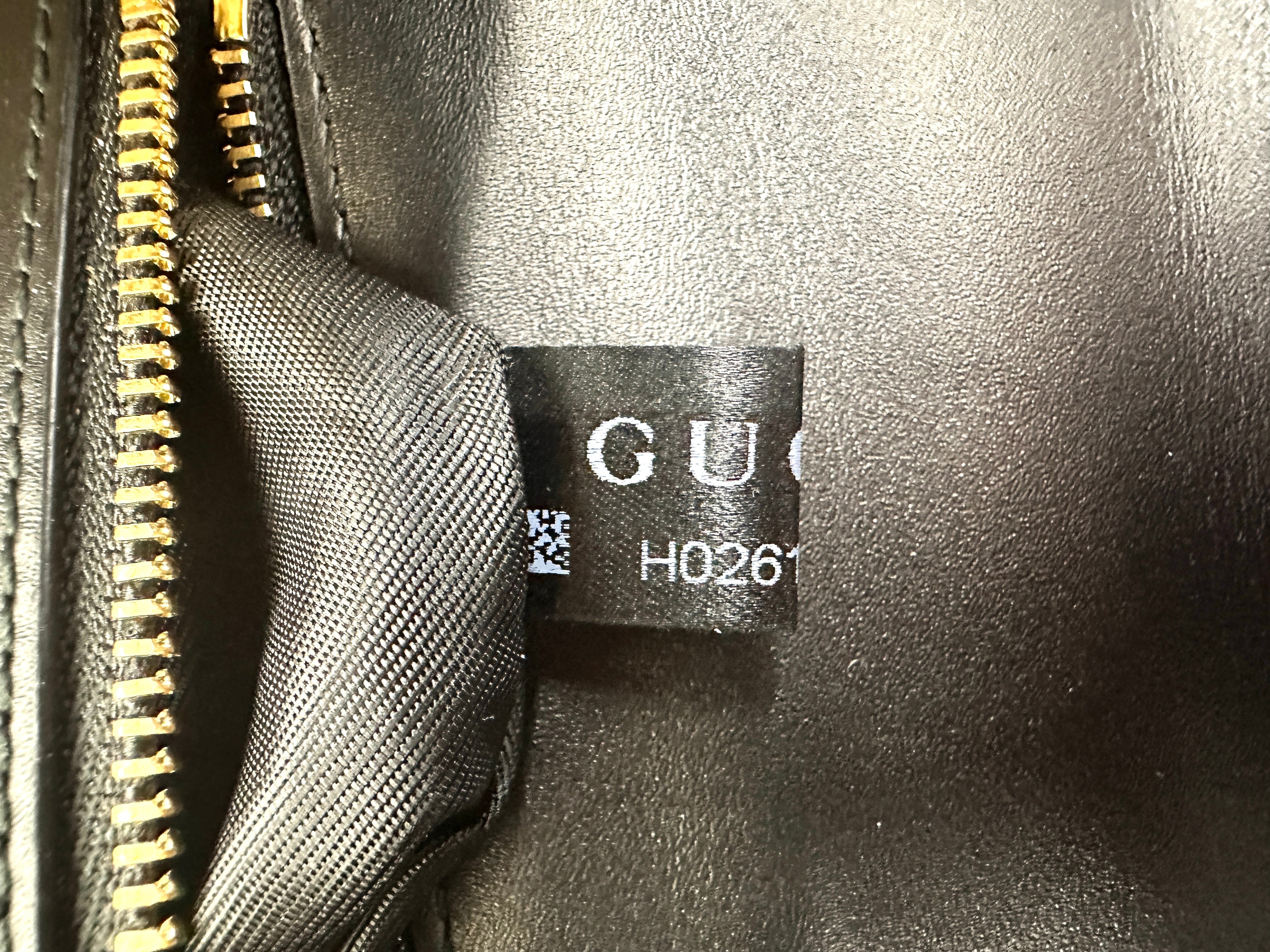 Gucci Sylvie Black Leather Handle Bag GG877
