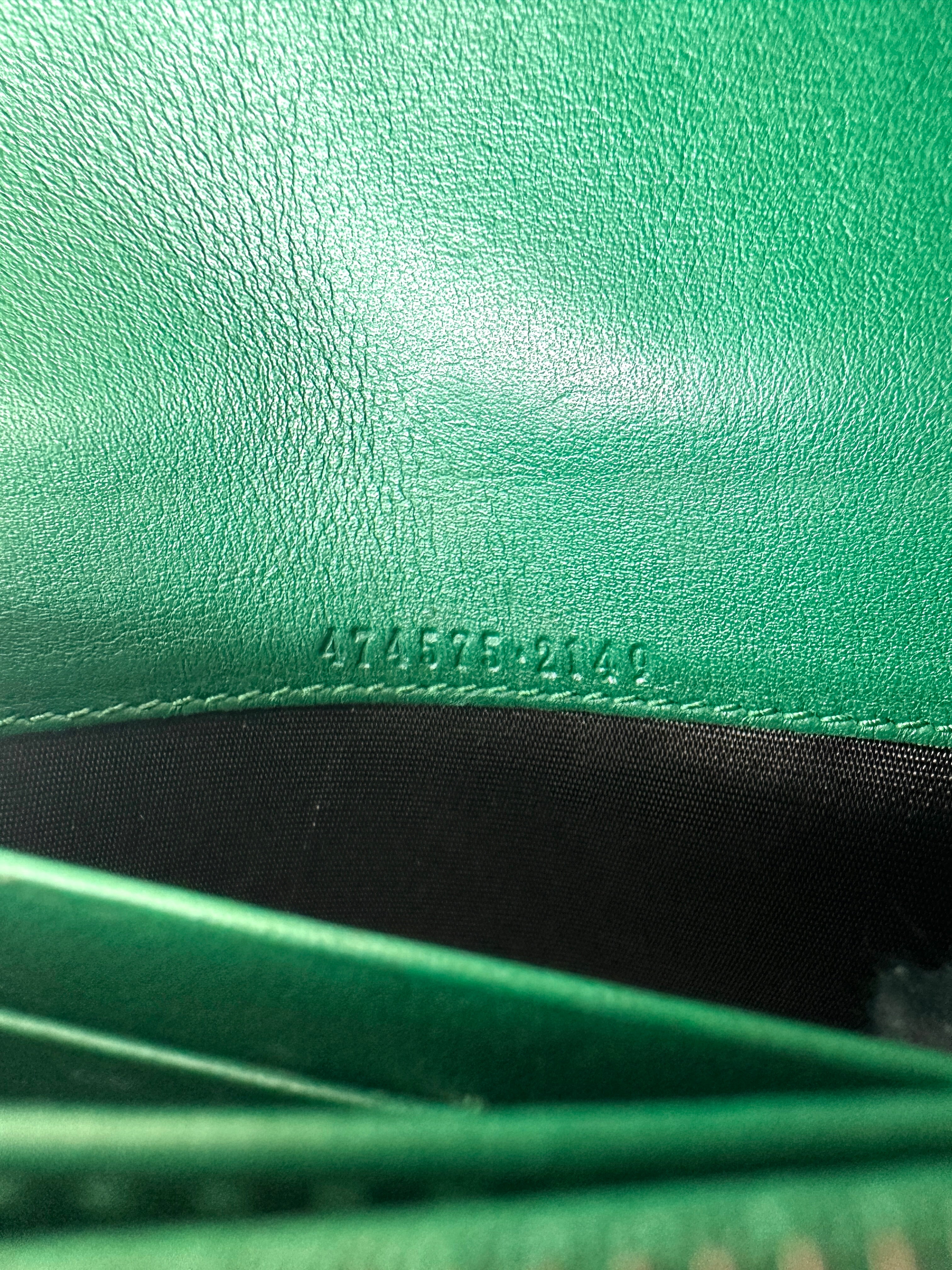 Gucci GG Marmont Green Chevron Quilted Leather Wallet On Chain GG890