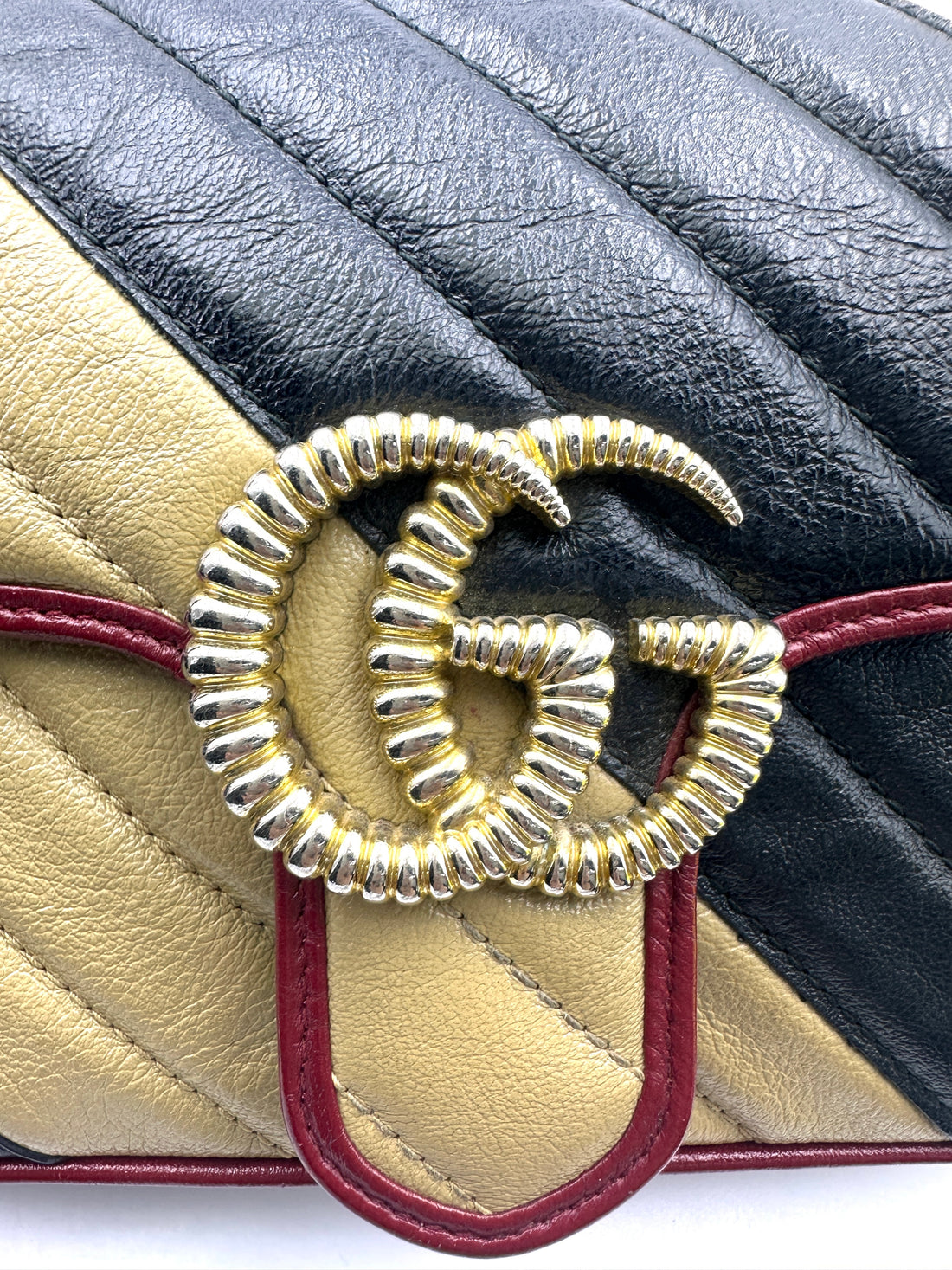 Gucci GG Marmont Beige/Black Quilted Leather Chain Shoulder Bag GG884