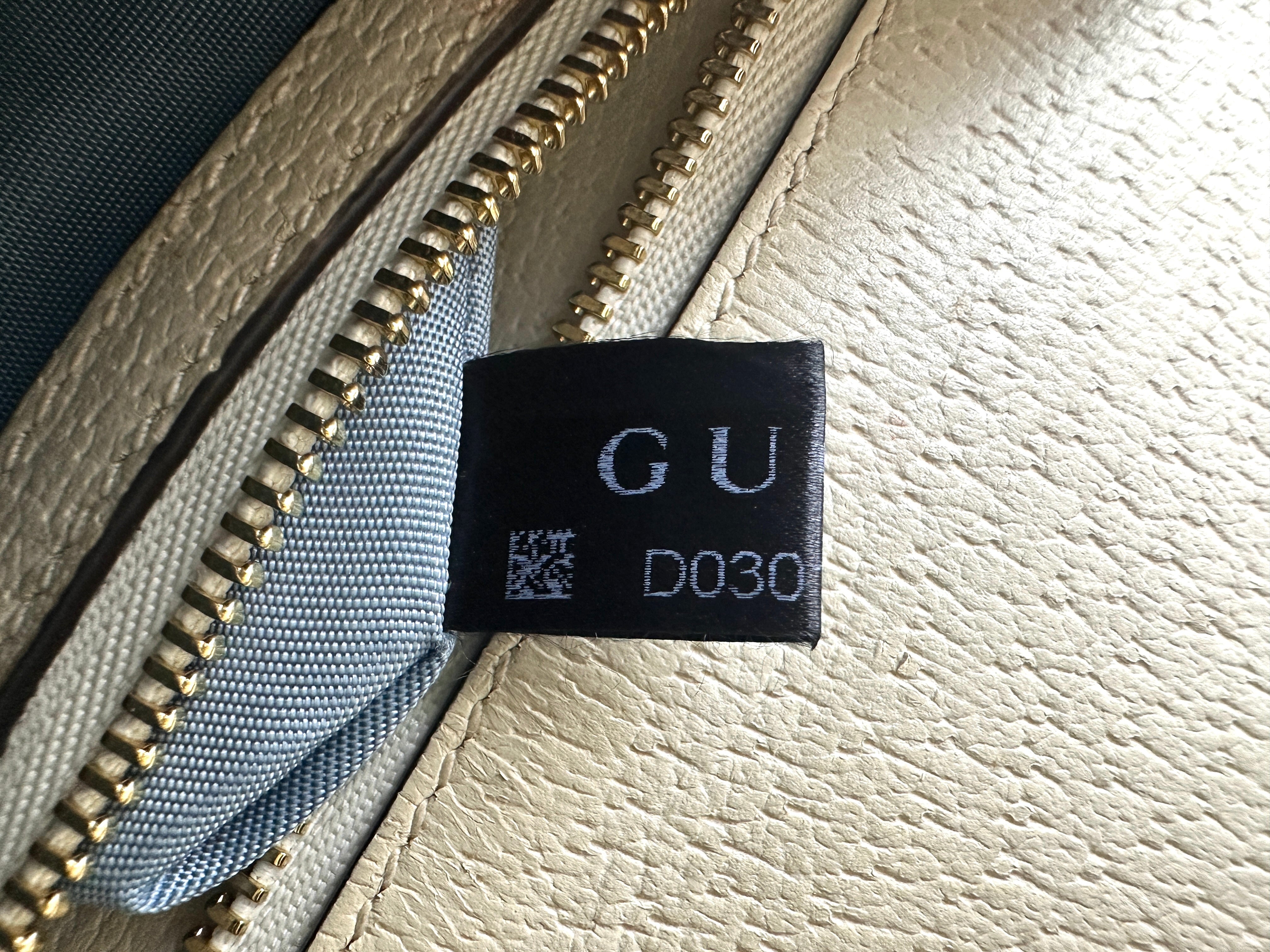 Gucci Sylvie Bee Star White Leather Shoulder Bag GG882