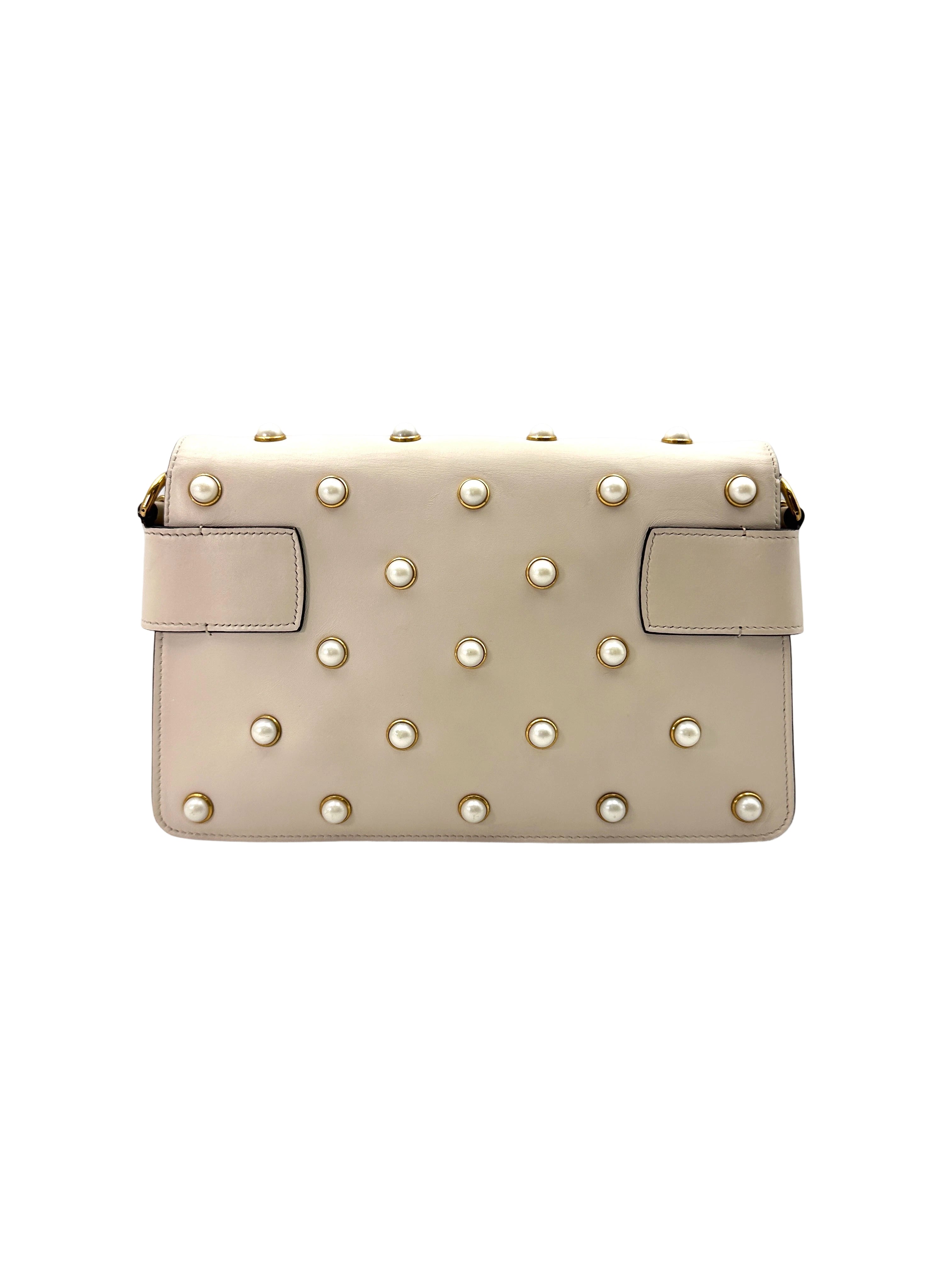 Gucci Queen Margaret Broadway Bee White Leather Pearl Studded Shoulder Bag GG886
