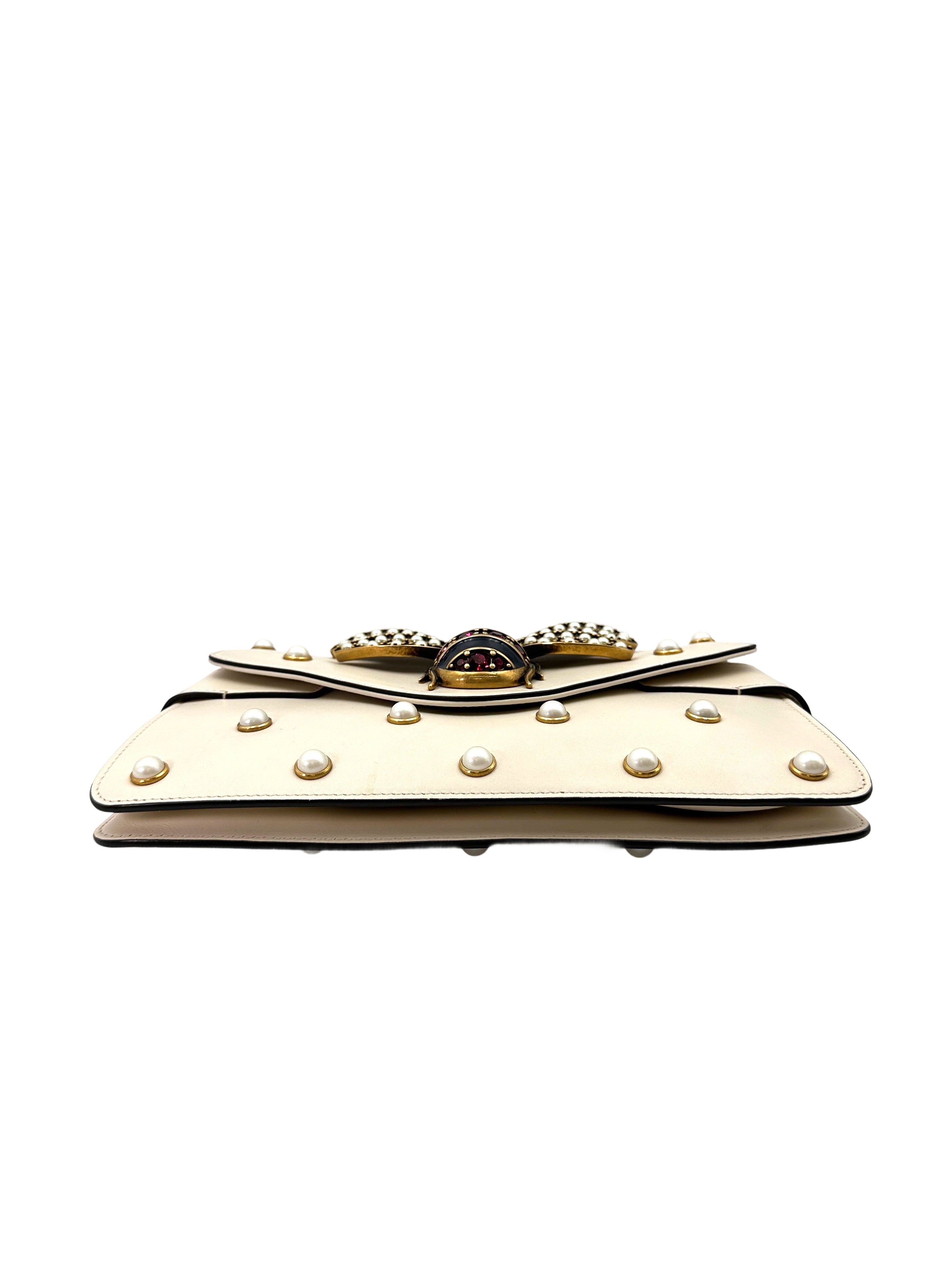 Gucci Queen Margaret Broadway Bee White Leather Pearl Studded Shoulder Bag GG886