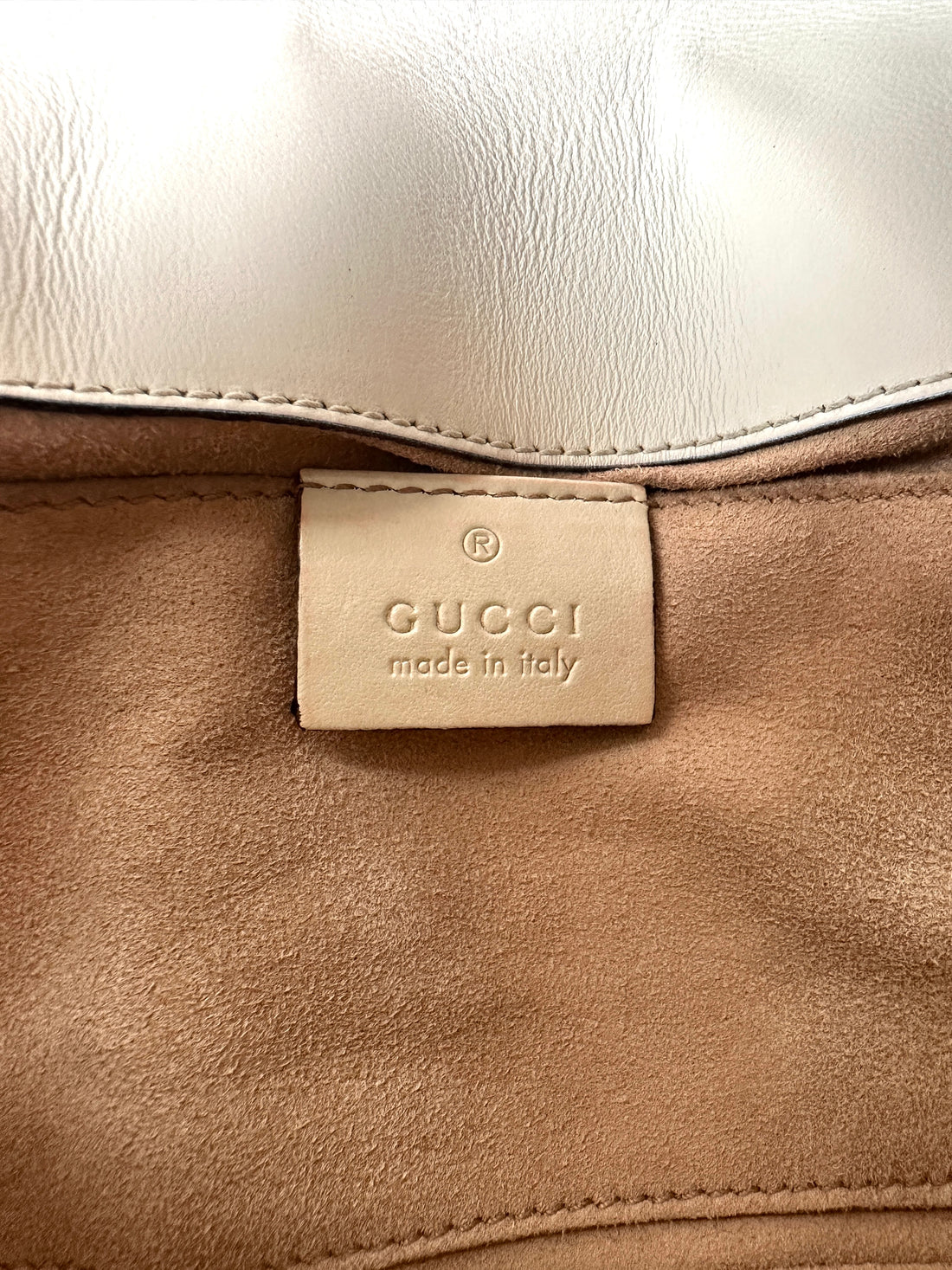 Gucci GG Marmont White Chevron Quilted Leather Wallet On Chain GG889