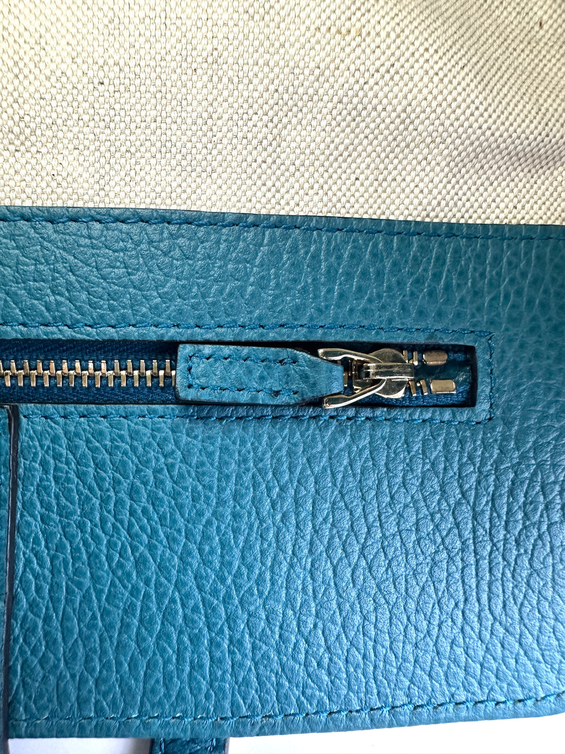 Gucci Swing Blue Leather Tote Handle Bag GG879