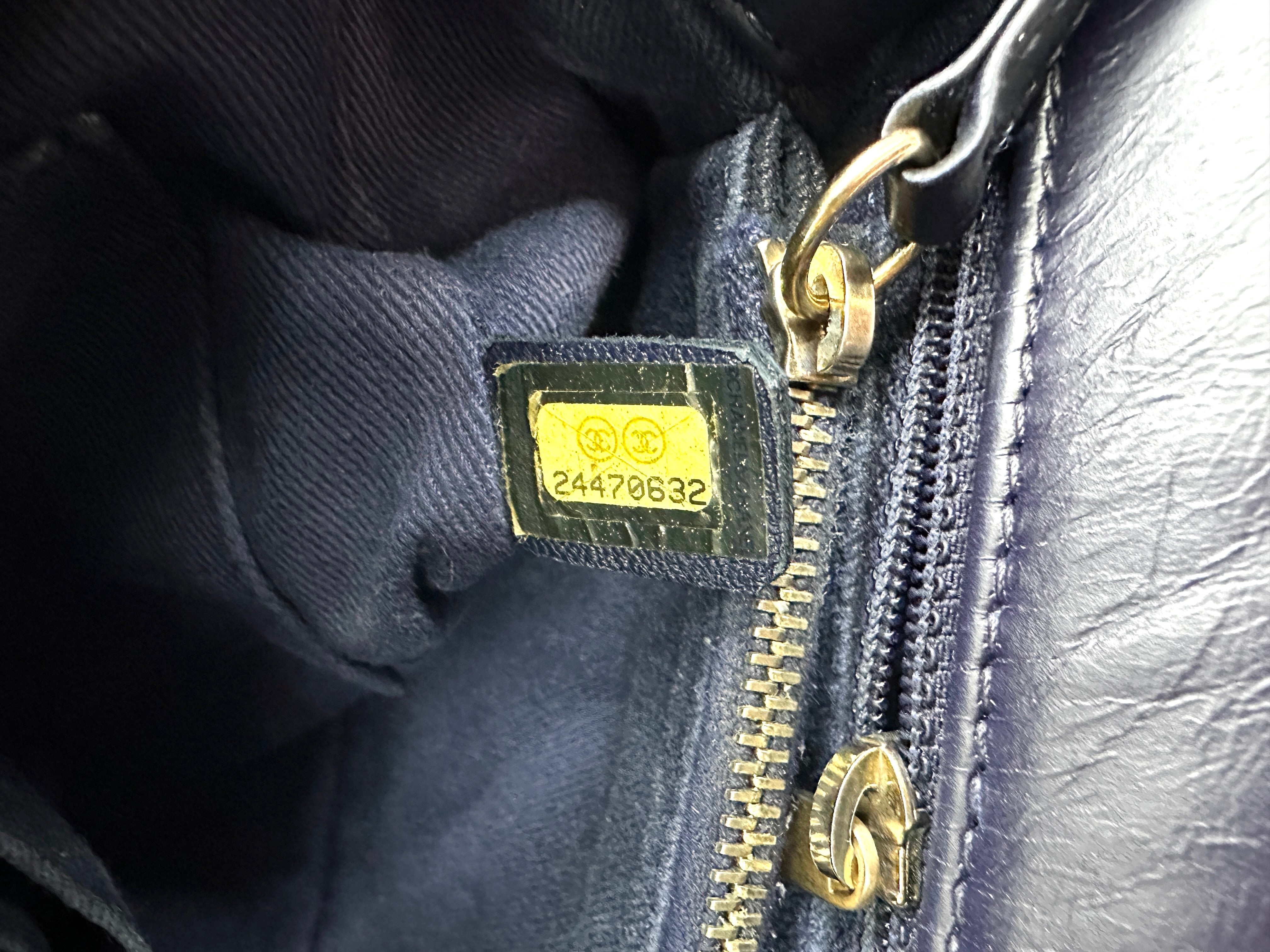 Chanel CoCo Handle Black Chevron Quilted Leather Handle Bag With Gold Buckle(24***32) CC1846