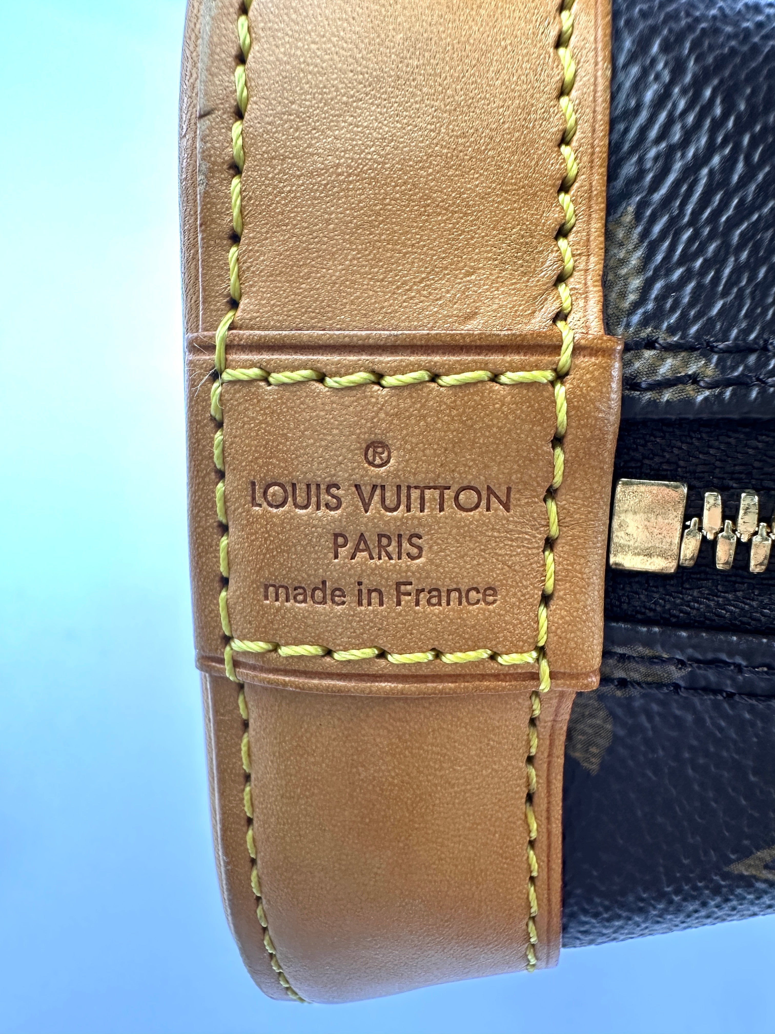 Louis Vuitton Alma Monogram Canvas Handle Bag LV2537