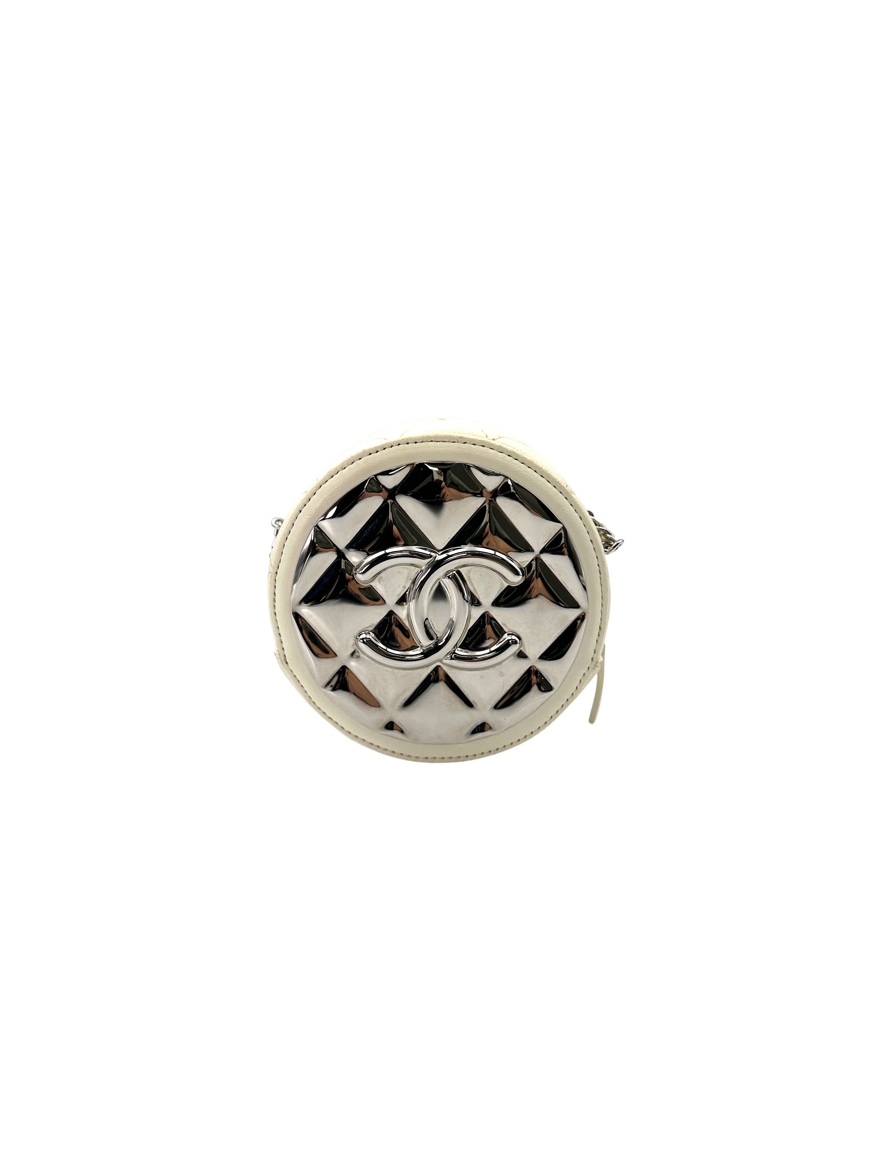 Chanel White Leather & Silver Metal Quilted Round Clutch With Chain(31***46) CC1853