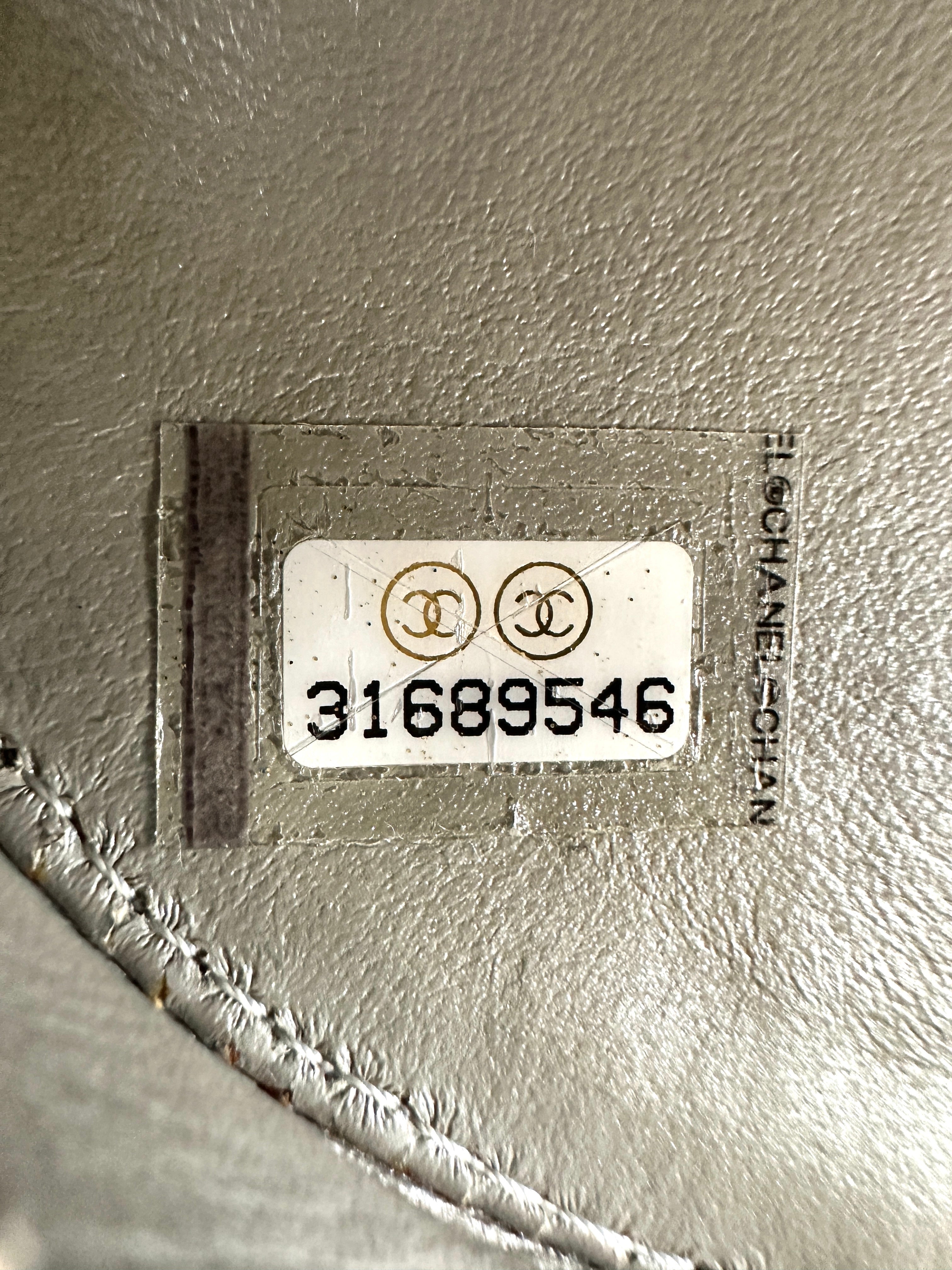 Chanel White Leather & Silver Metal Quilted Round Clutch With Chain(31***46) CC1853