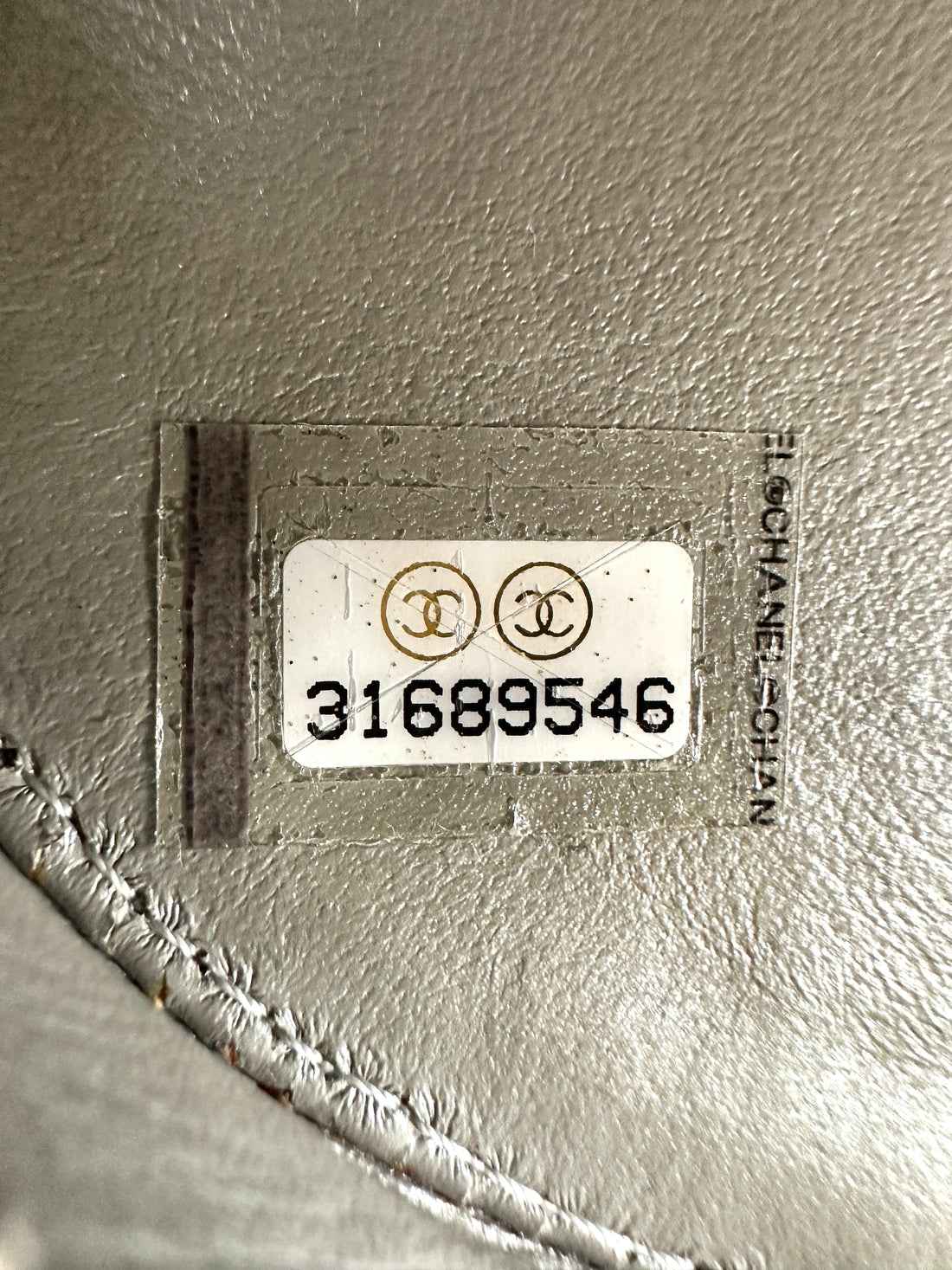 Chanel White Leather & Silver Metal Quilted Round Clutch With Chain(31***46) CC1853