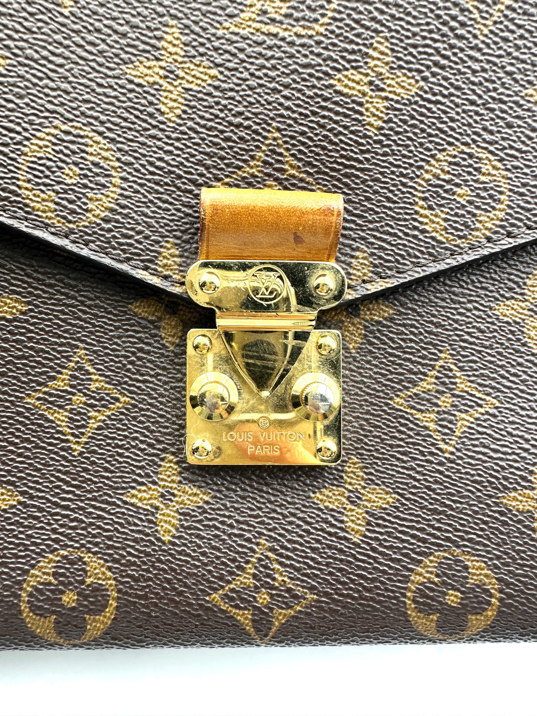 Louis Vuitton Monogram Canvas Pochette Accessoires LV2541