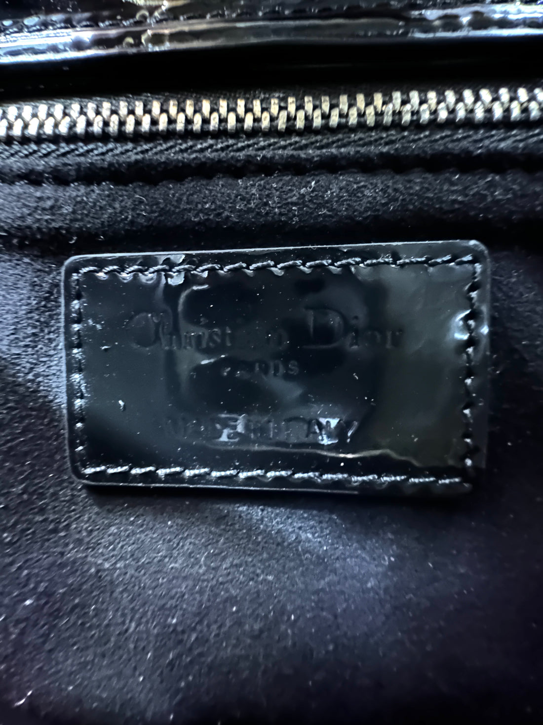 Christian Dior Lady Dior Black Cannage Patent Leather Handle Bag With Gold Charms DR705