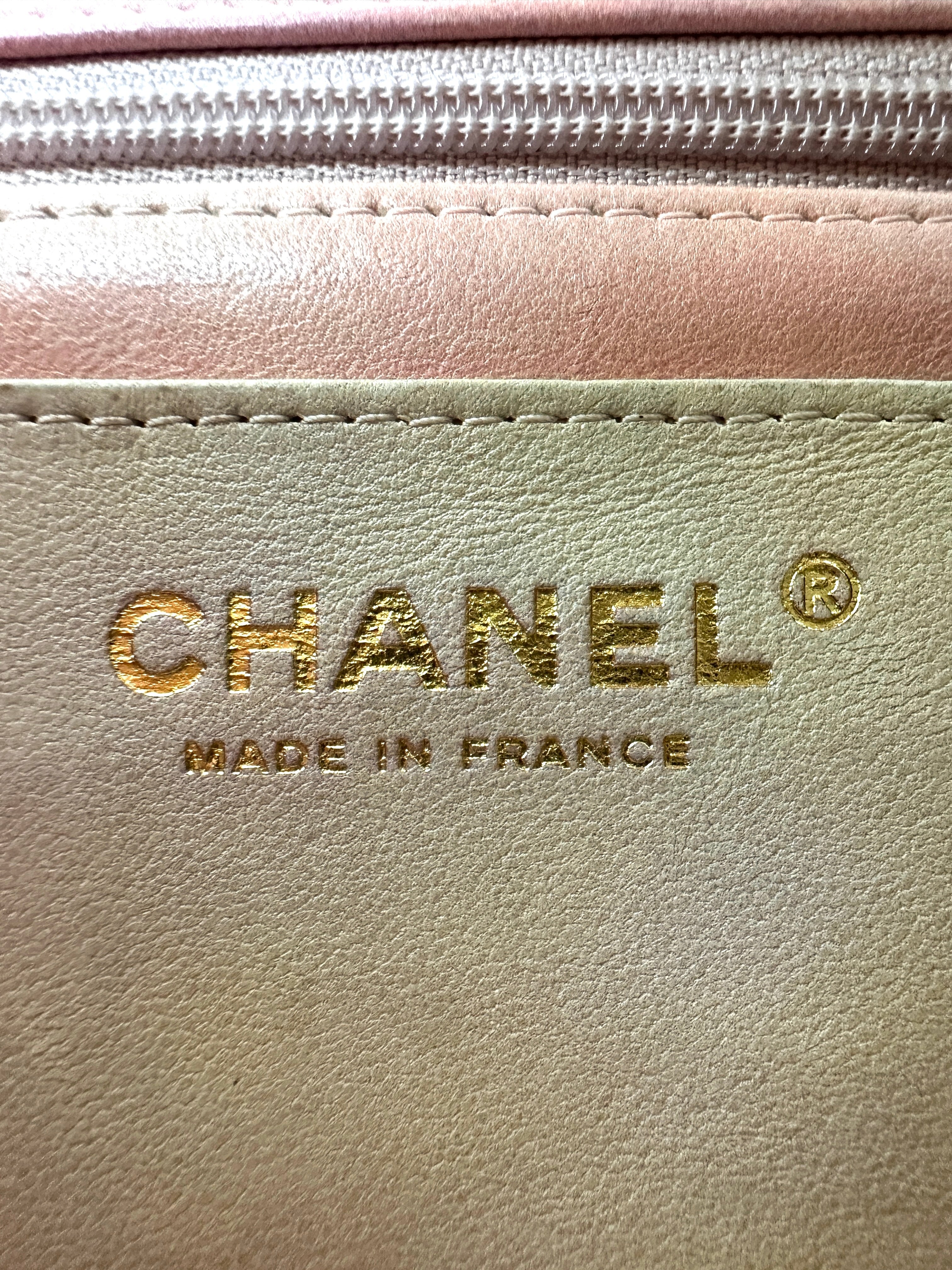 Chanel 22P Classic Flap Pink Ombre Quilted Leather Top Handle Flap Bag(HP***T3) CC1855
