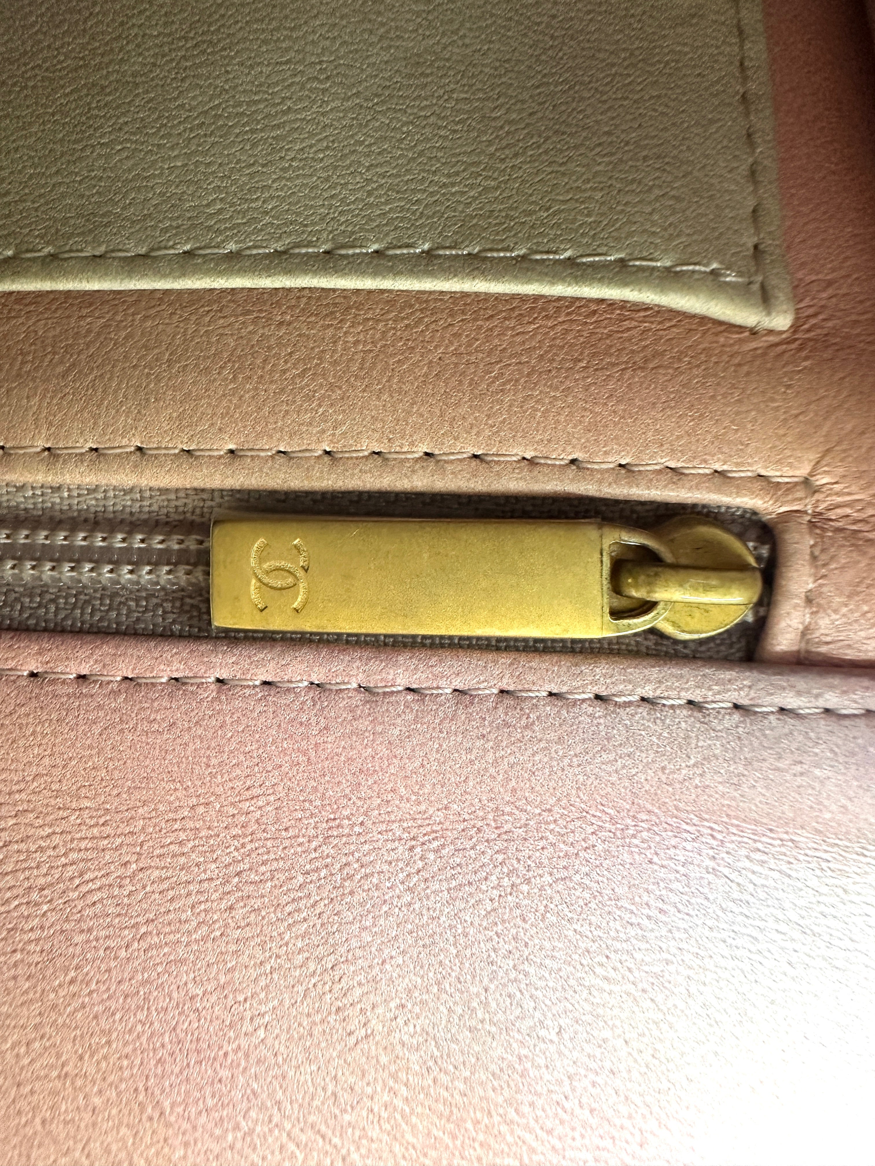 Chanel 22P Classic Flap Pink Ombre Quilted Leather Top Handle Flap Bag(HP***T3) CC1855