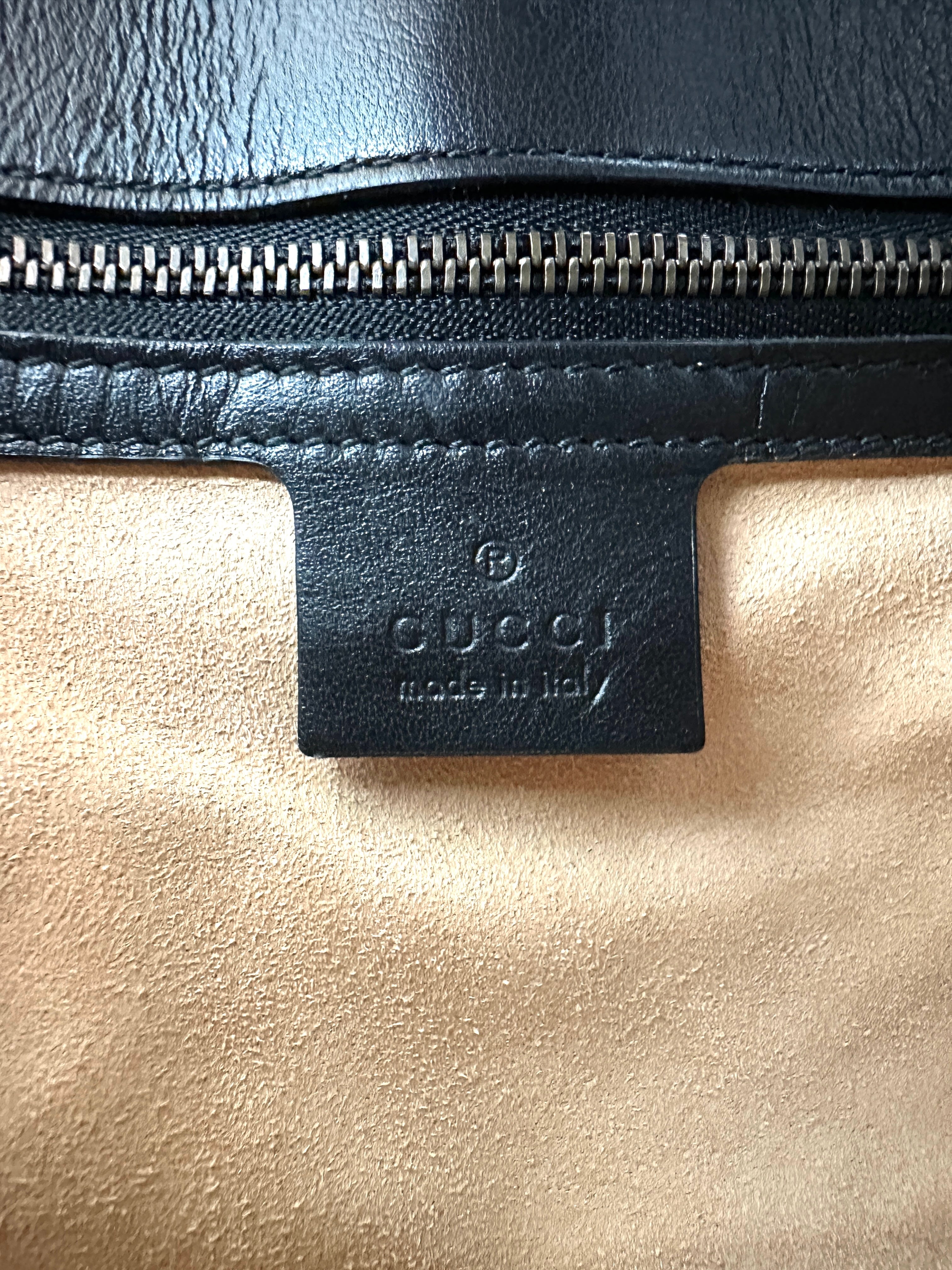 Gucci GG Marmont Black Chevron Quilted Leather Chain Shoulder Bag GG895