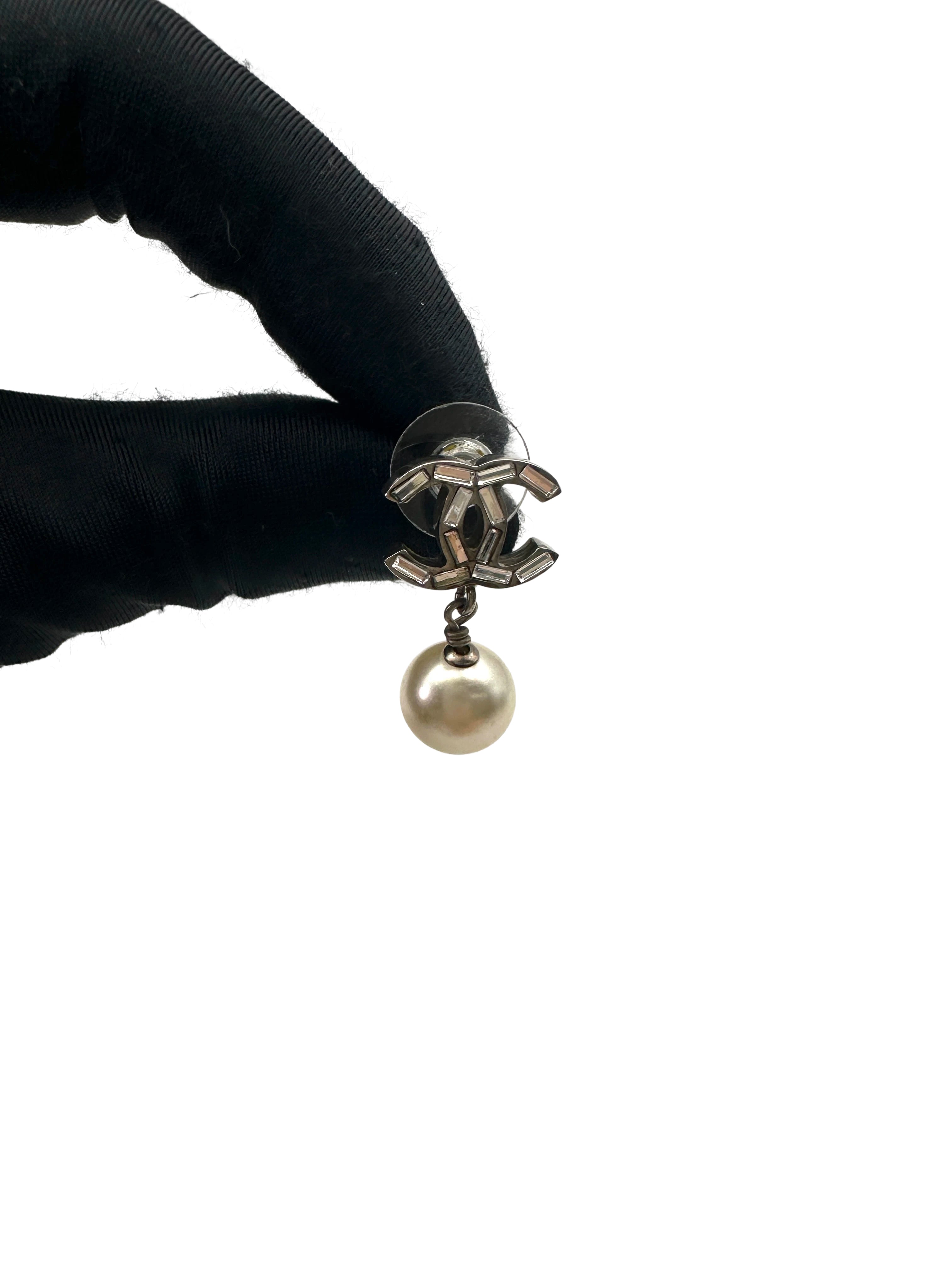 Chanel 14B Silver CC Logo Pearl Drop Pierced Earrings CC1857