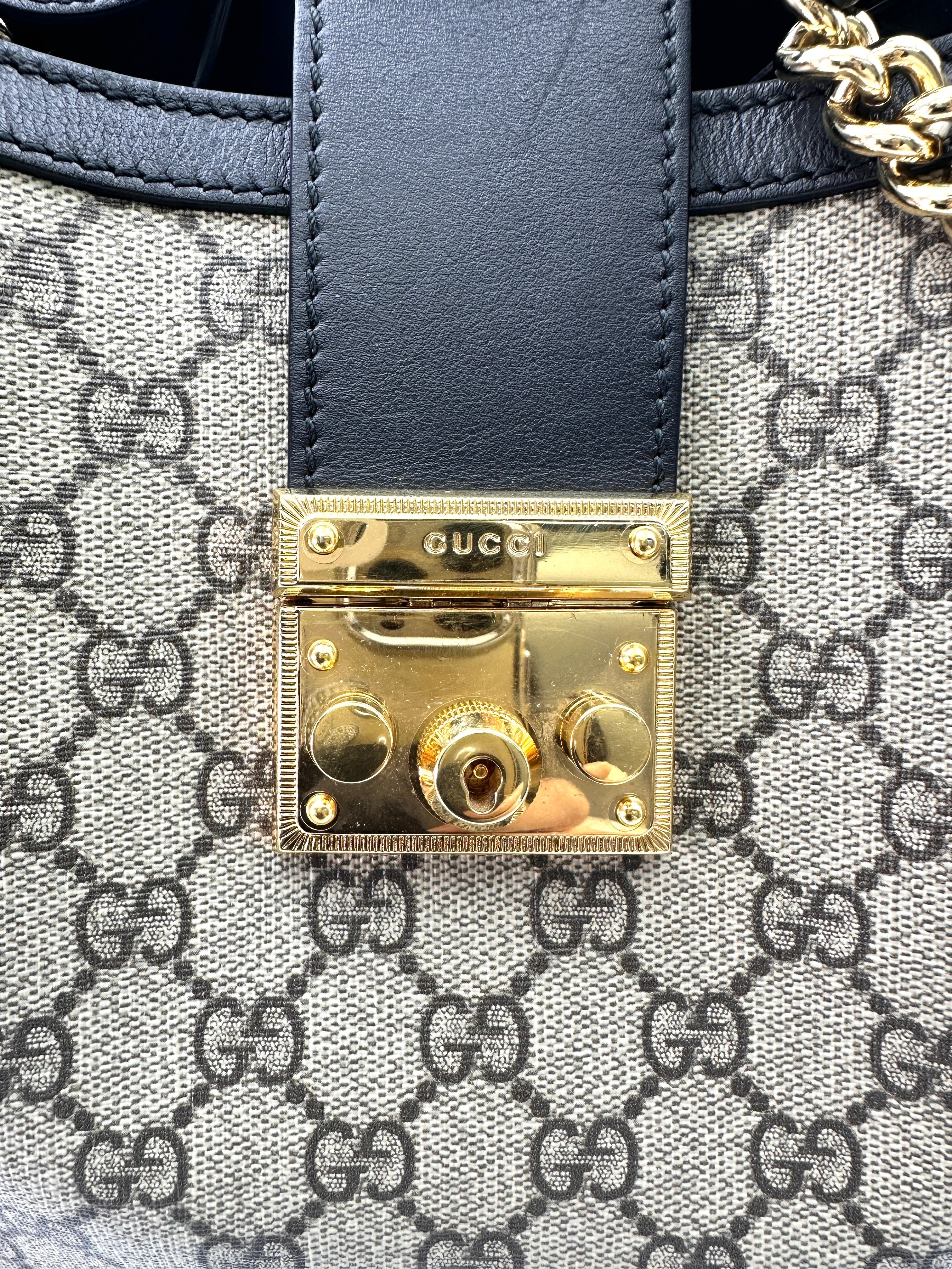 Gucci Padlock GG Supreme Medium Size Shoulder Bag With Black Trim GG896