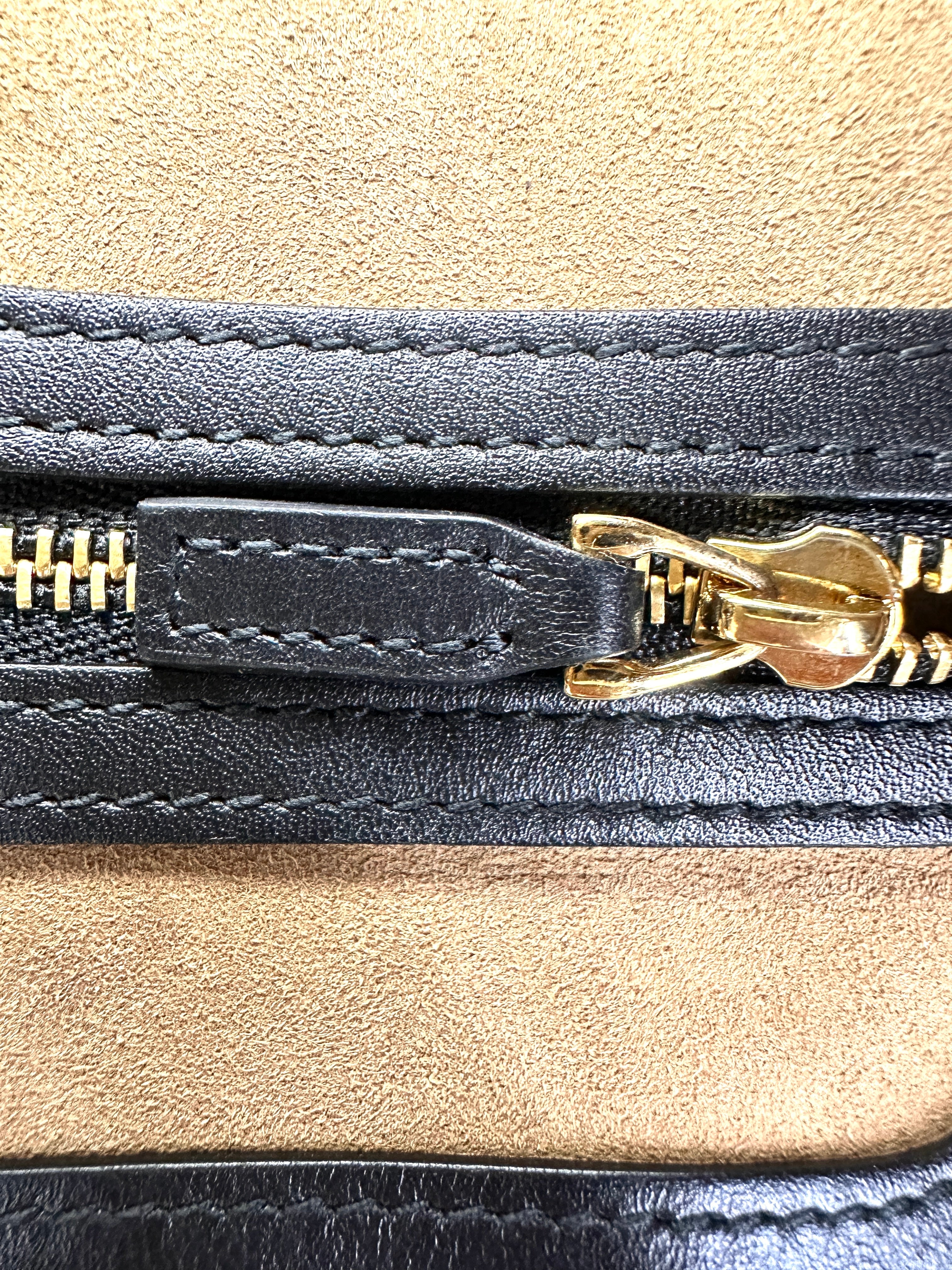 Gucci Padlock GG Supreme Medium Size Shoulder Bag With Black Trim GG896