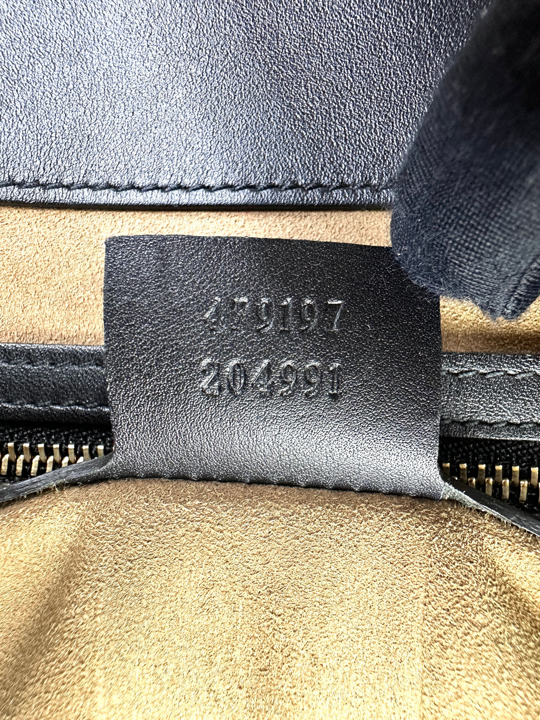 Gucci Padlock GG Supreme Medium Size Shoulder Bag With Black Trim GG896