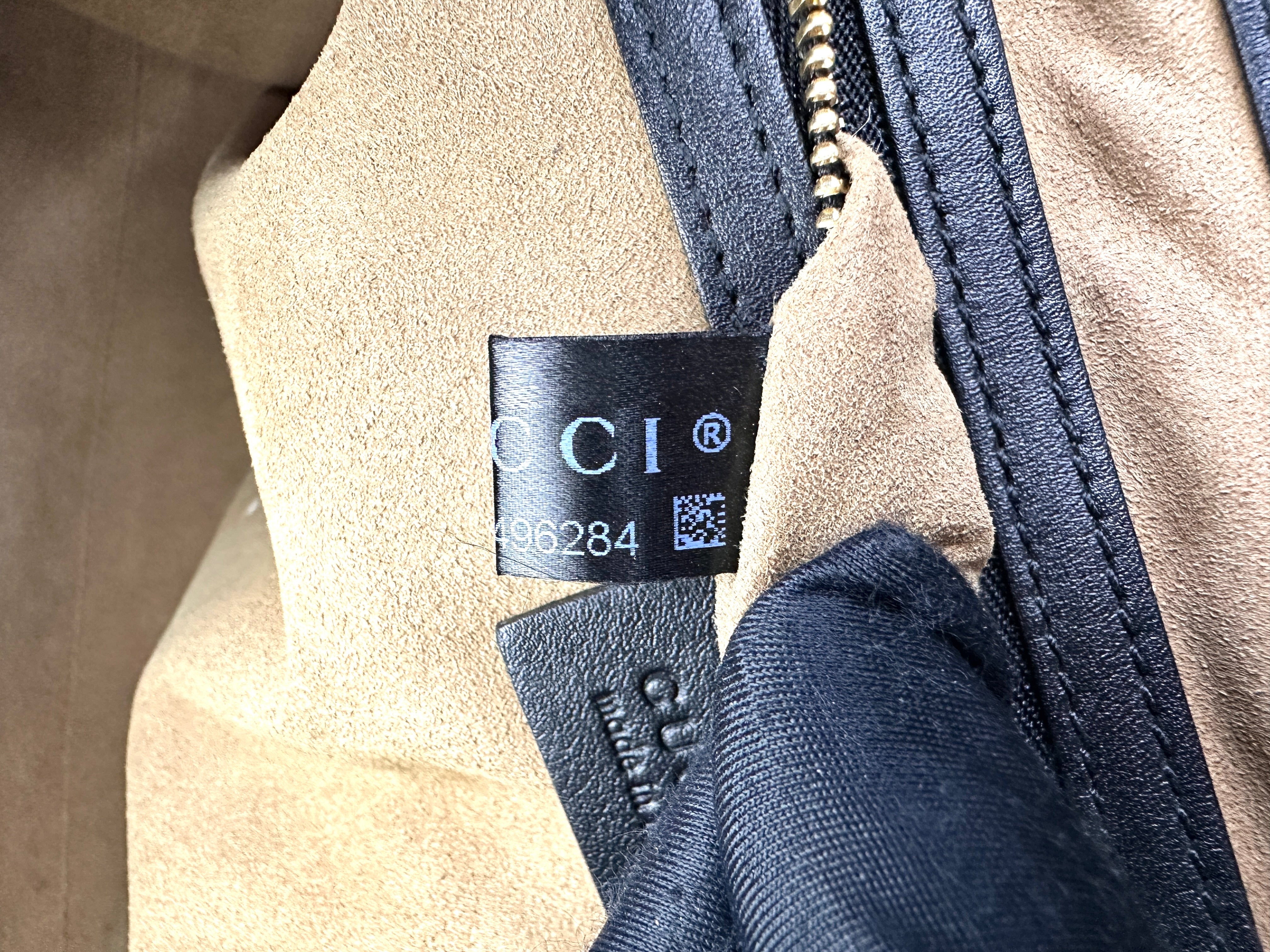 Gucci Padlock GG Supreme Medium Size Shoulder Bag With Black Trim GG896