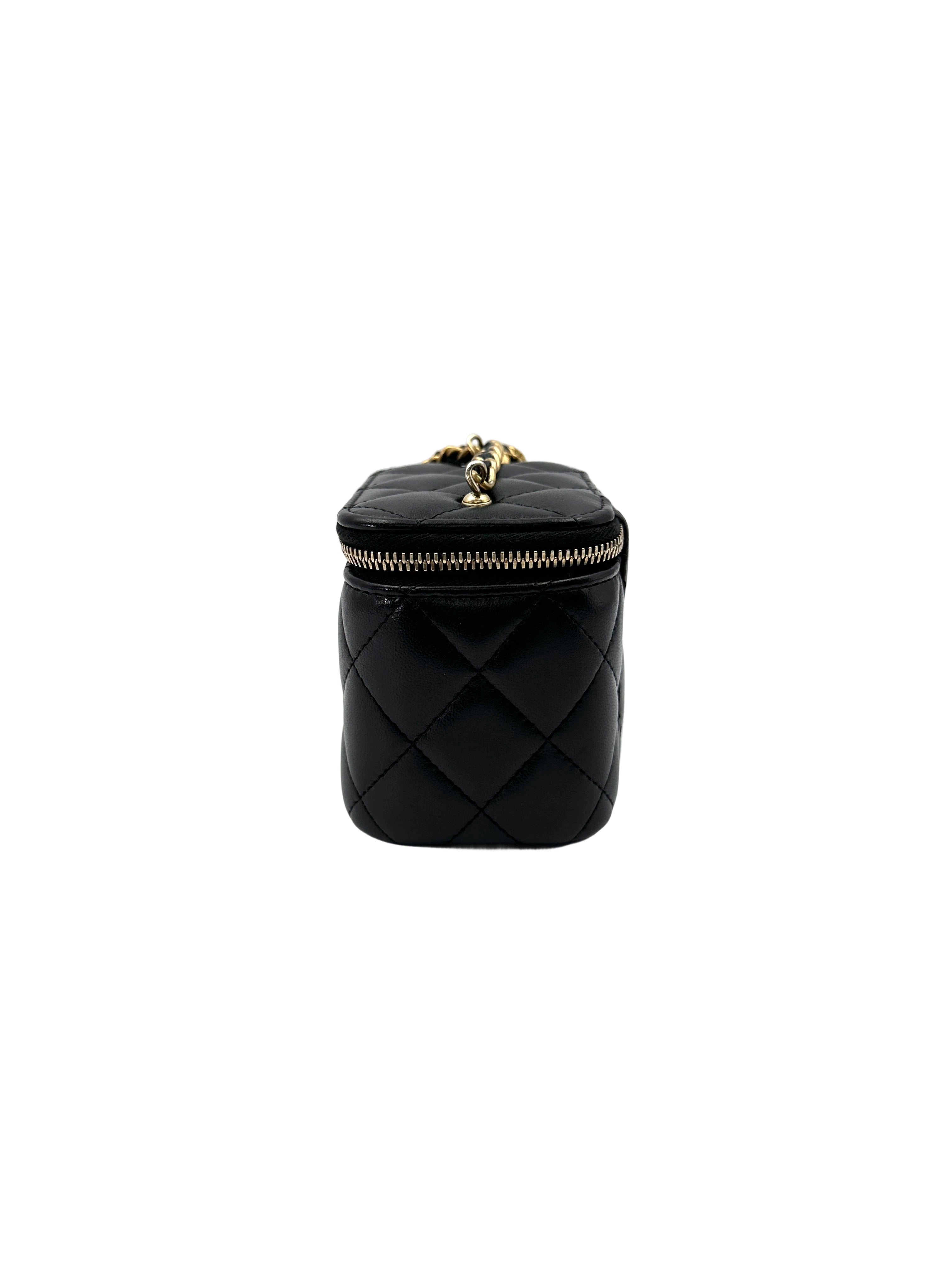 Chanel Black Quilted Leather Vanity Case With Gold Hardware(32***64) CC1864