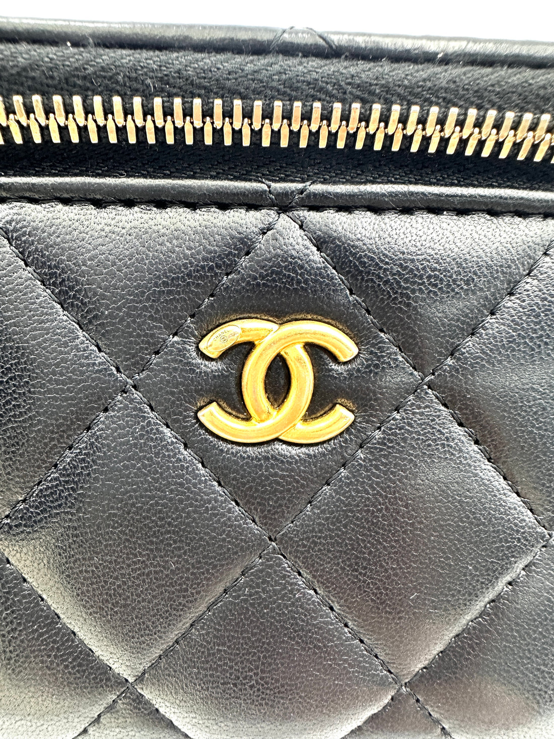 Chanel Black Quilted Leather Vanity Case With Gold Hardware(32***64) CC1864