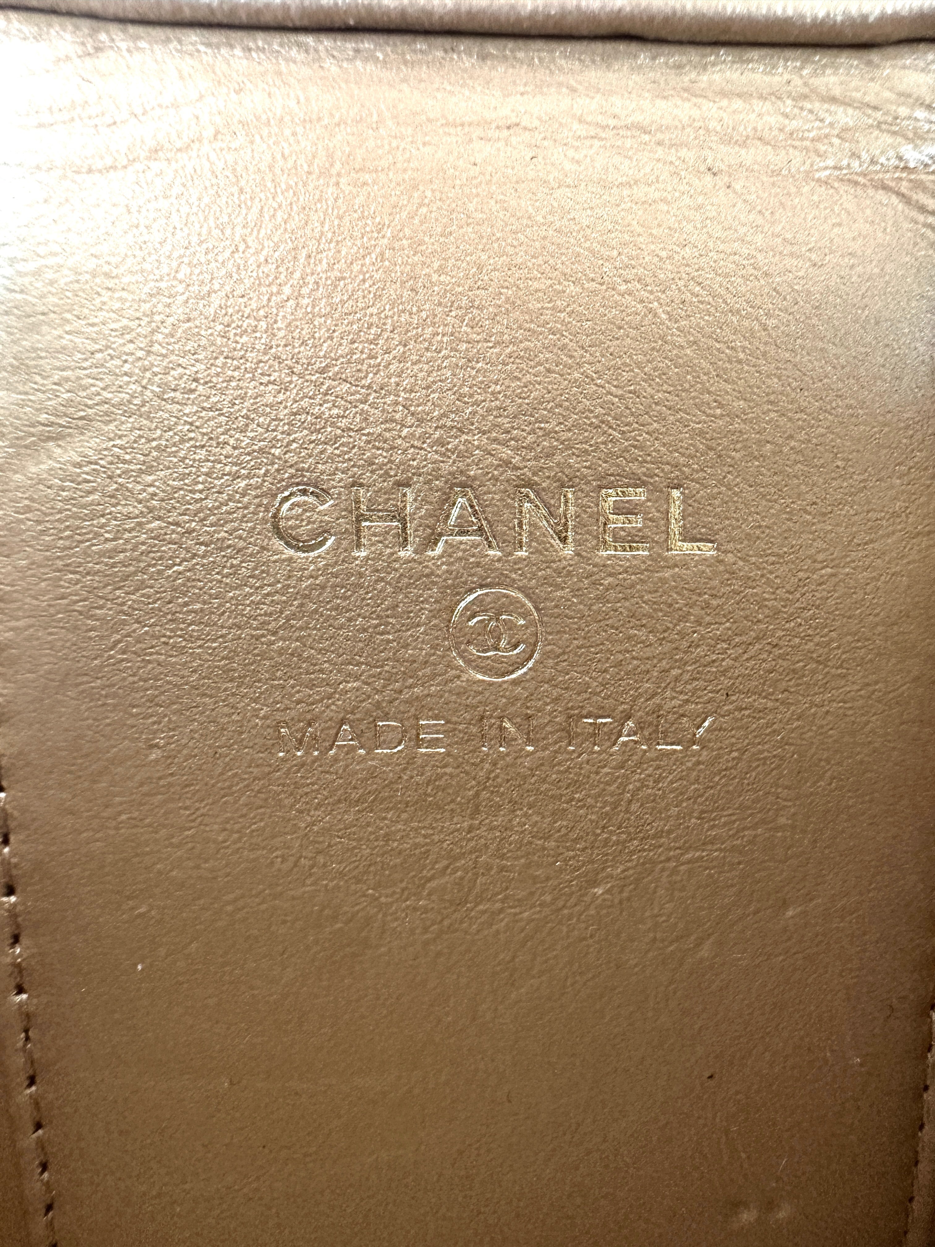 Chanel Black Quilted Leather Vanity Case With Gold Hardware(32***64) CC1864
