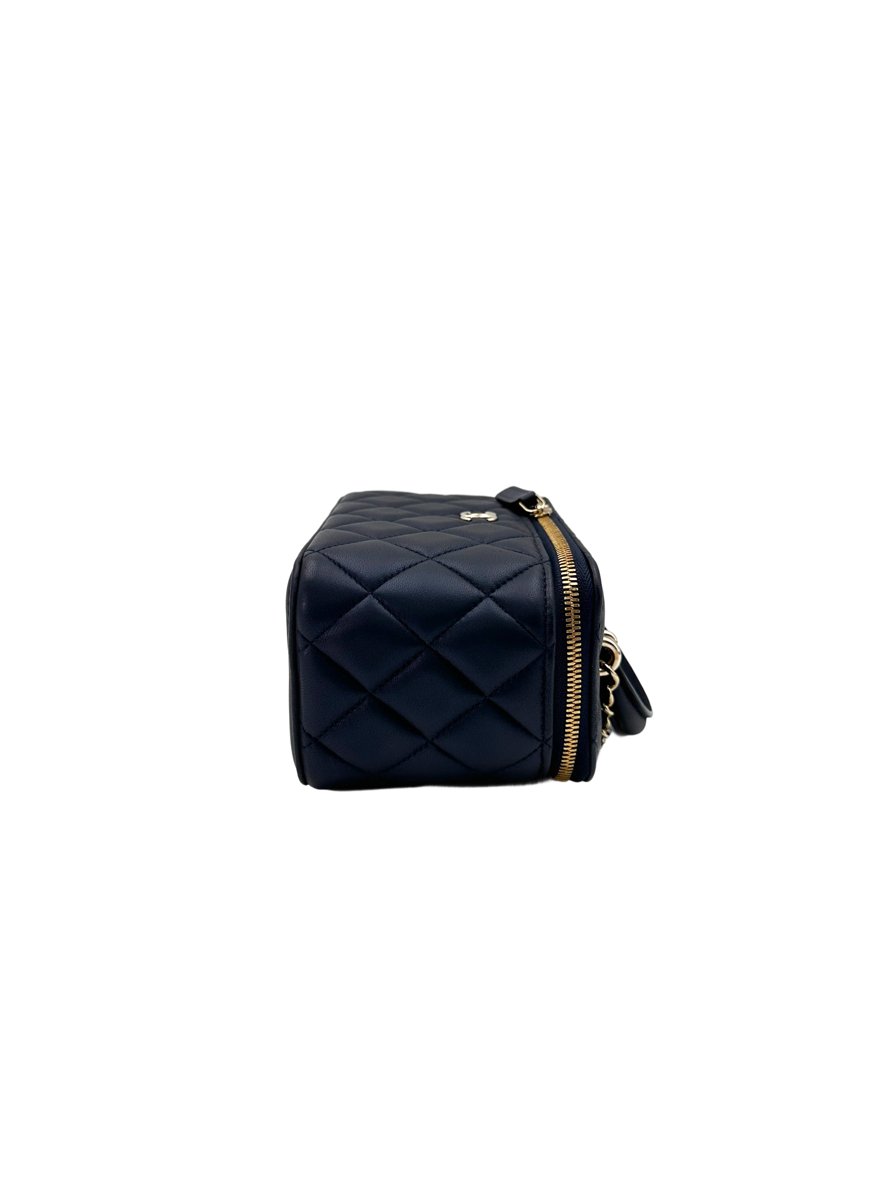 Chanel Navy Quilted Lambskin Top Handle Vanity Case(L6***CJ) CC1863
