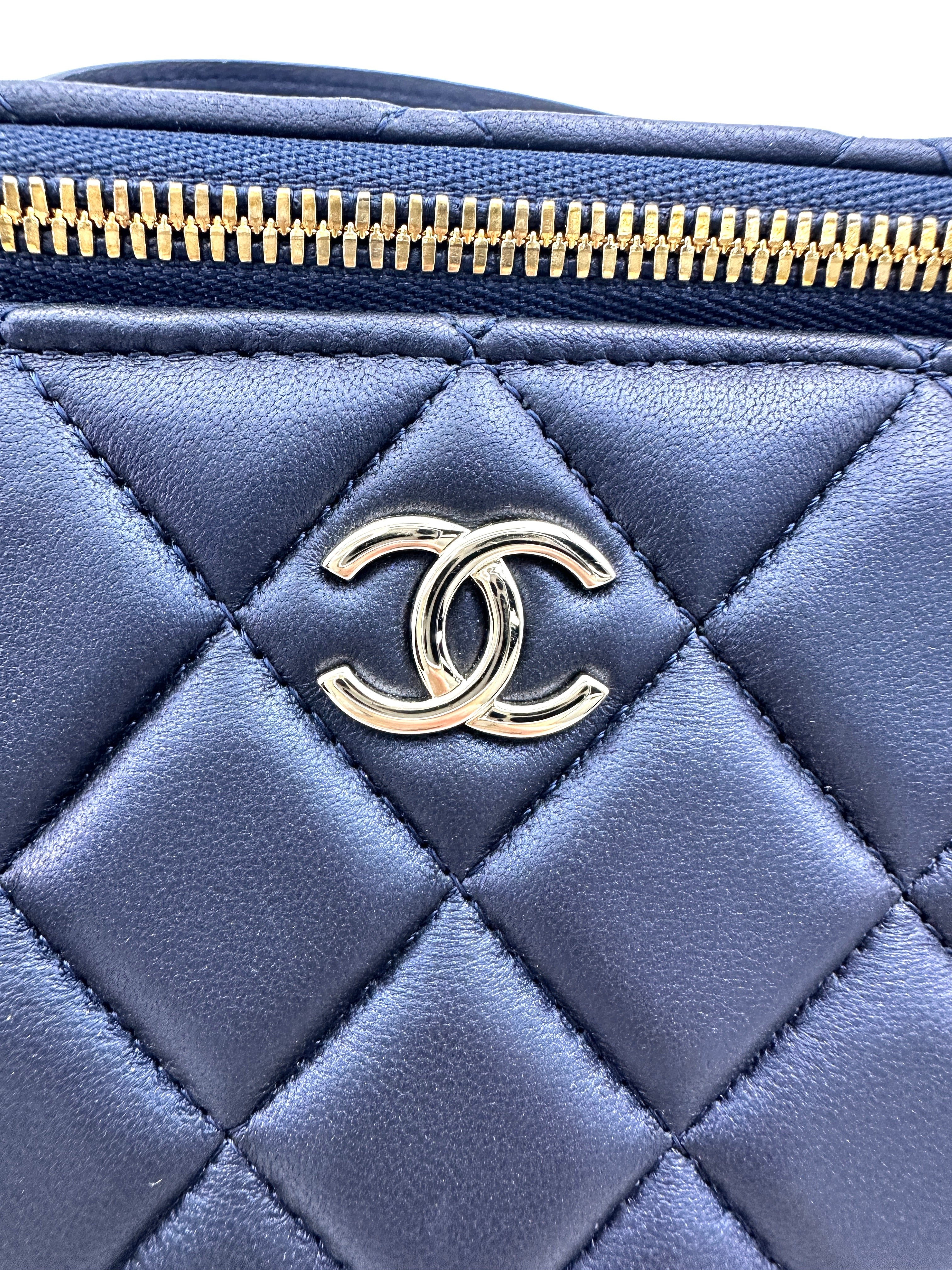 Chanel Navy Quilted Lambskin Top Handle Vanity Case(L6***CJ) CC1863